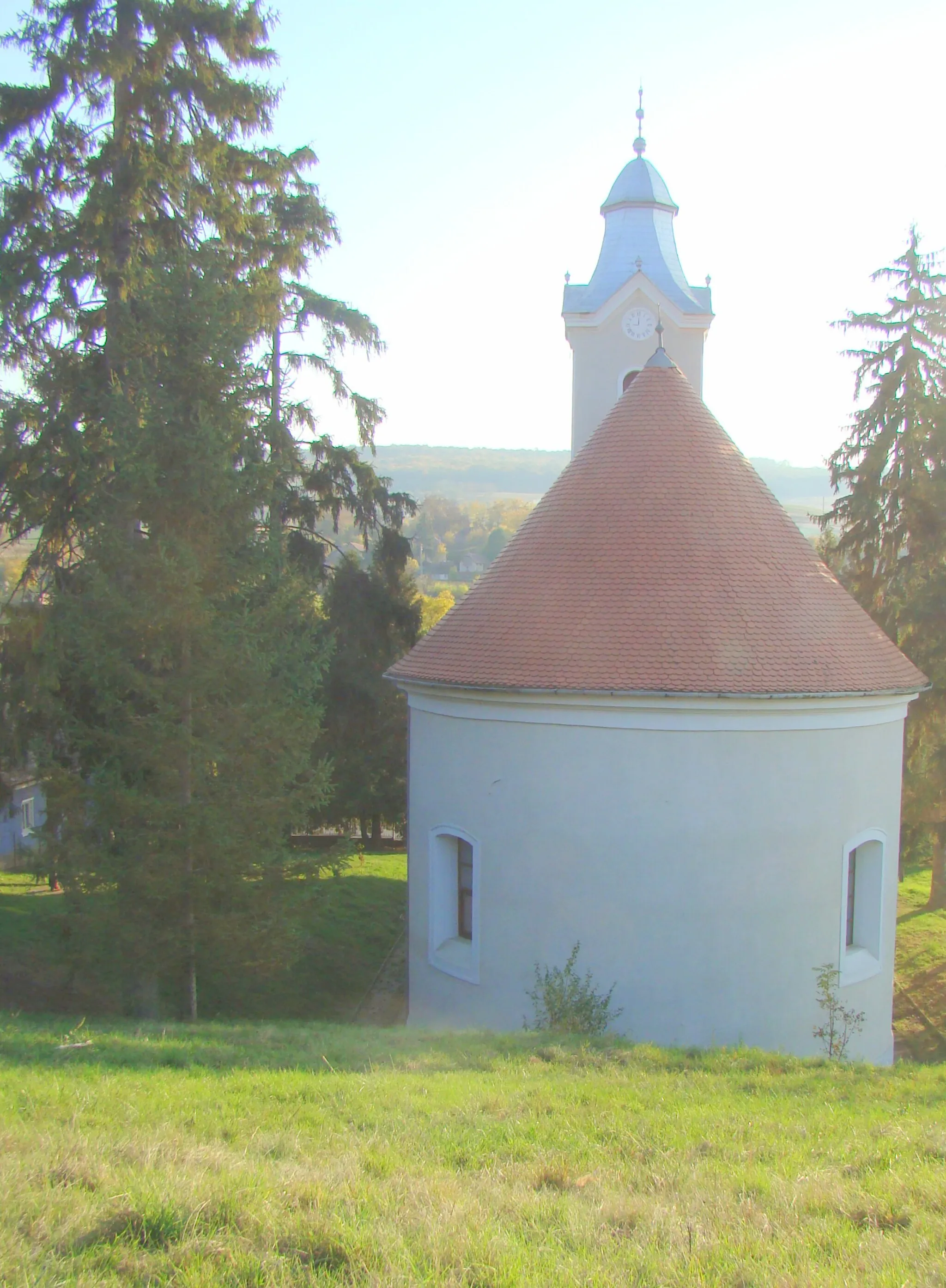 Photo showing: Reformed church in Mădăraș, Mureș County, Romania