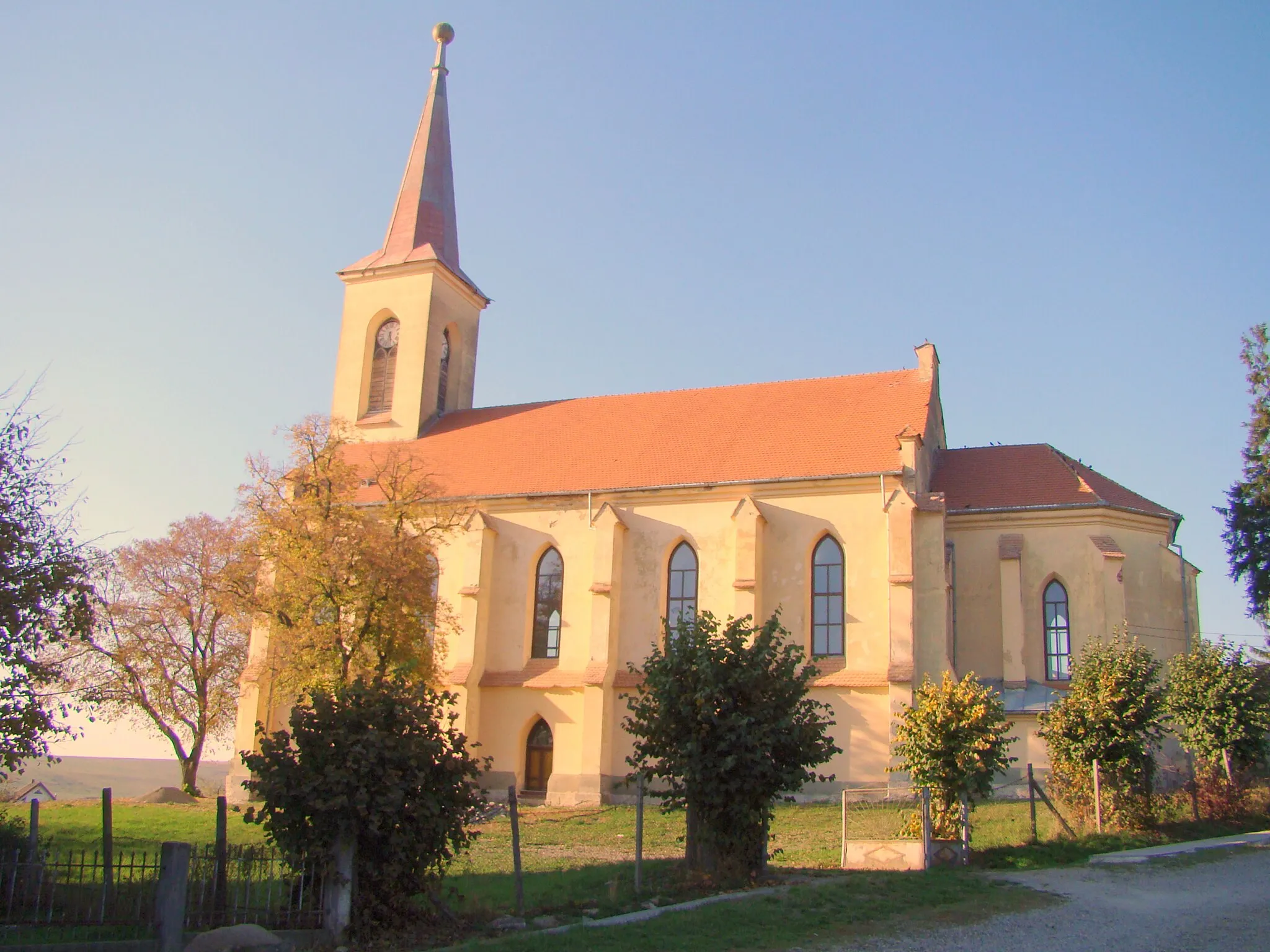 Photo showing: Lutheran church in Dedrad, Mureş county, Romania