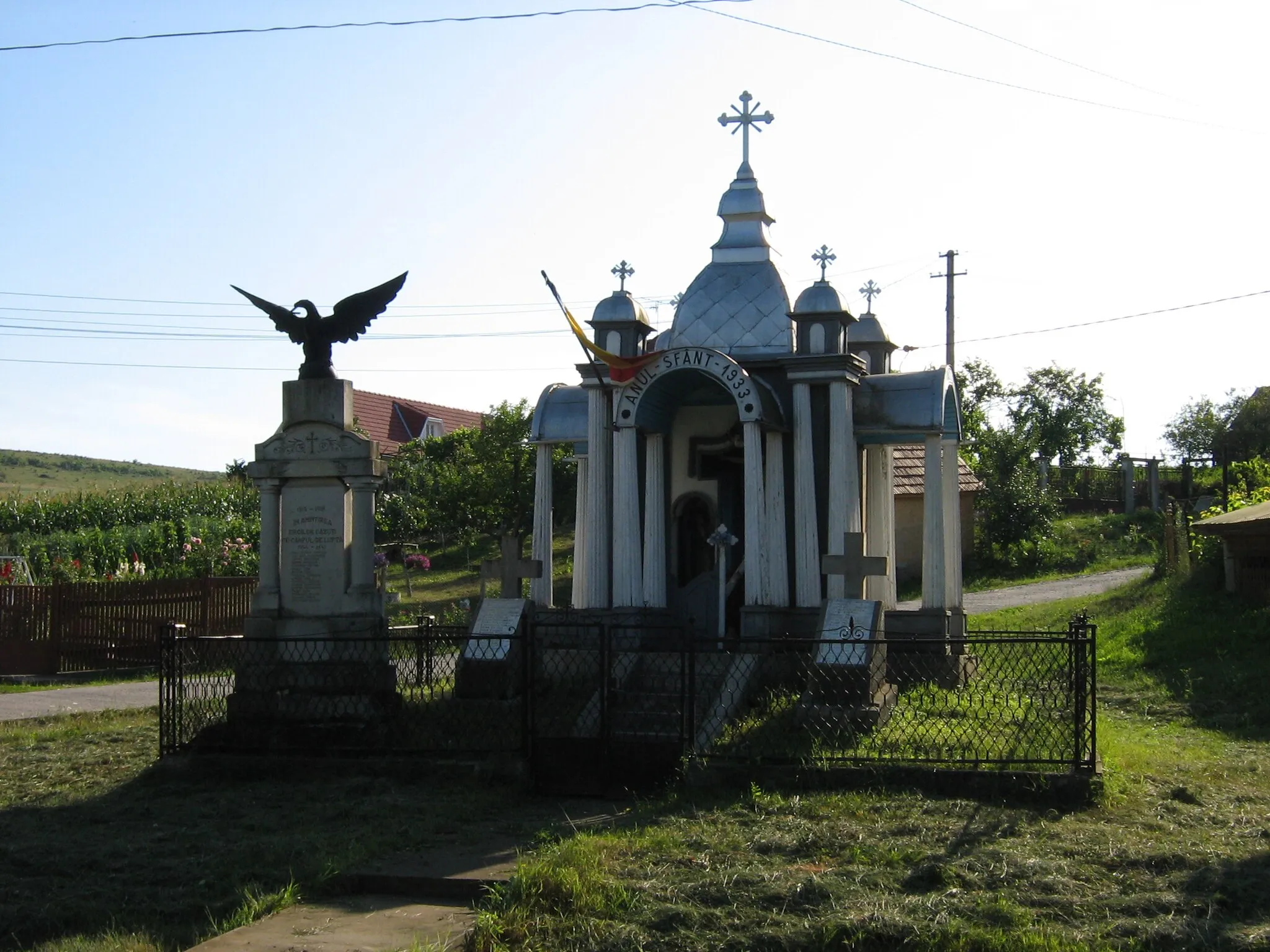 Photo showing: Monument in Voiniceni