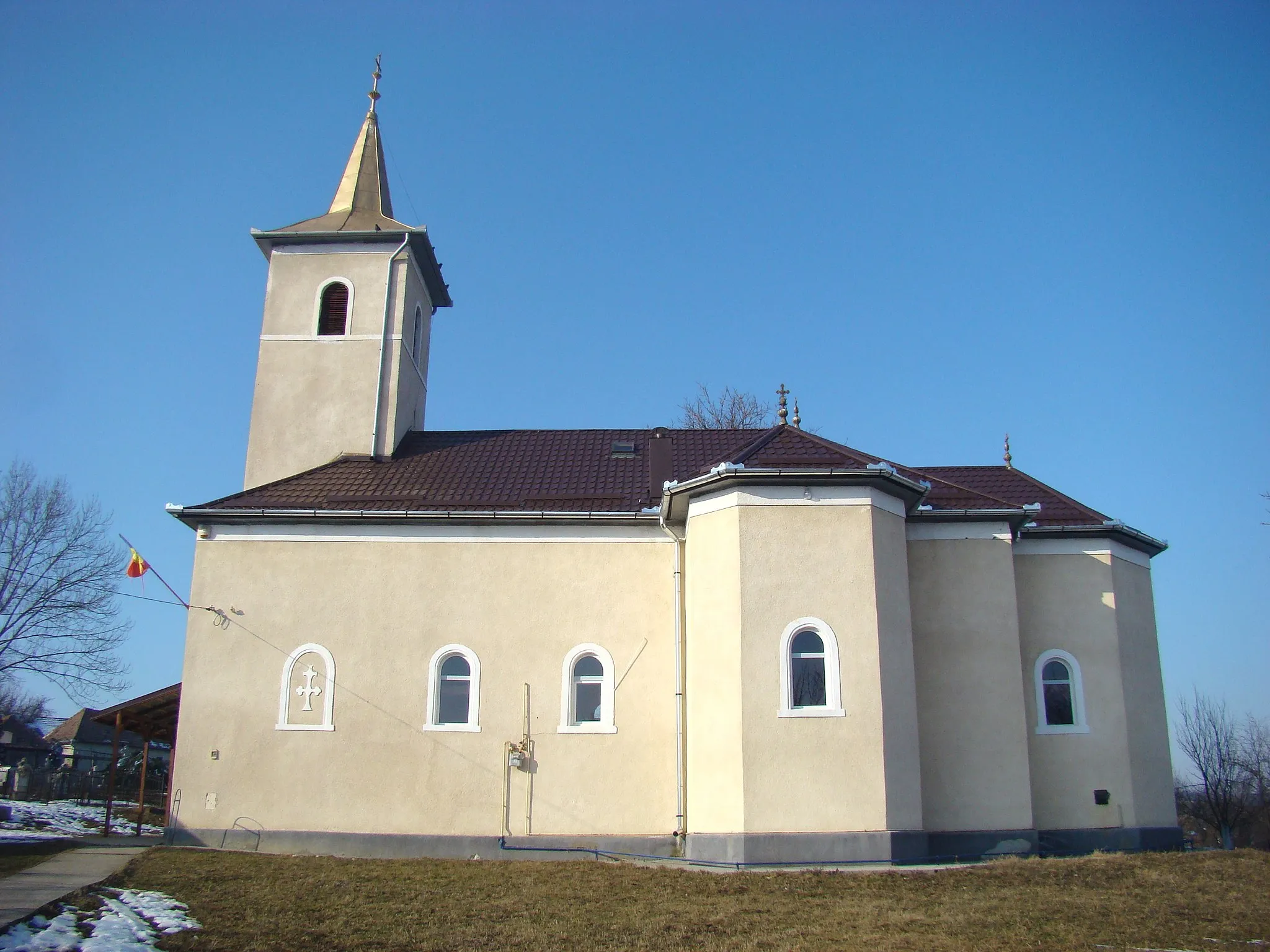 Photo showing: Orthodox church in Petrilaca, Mureș county, Romania