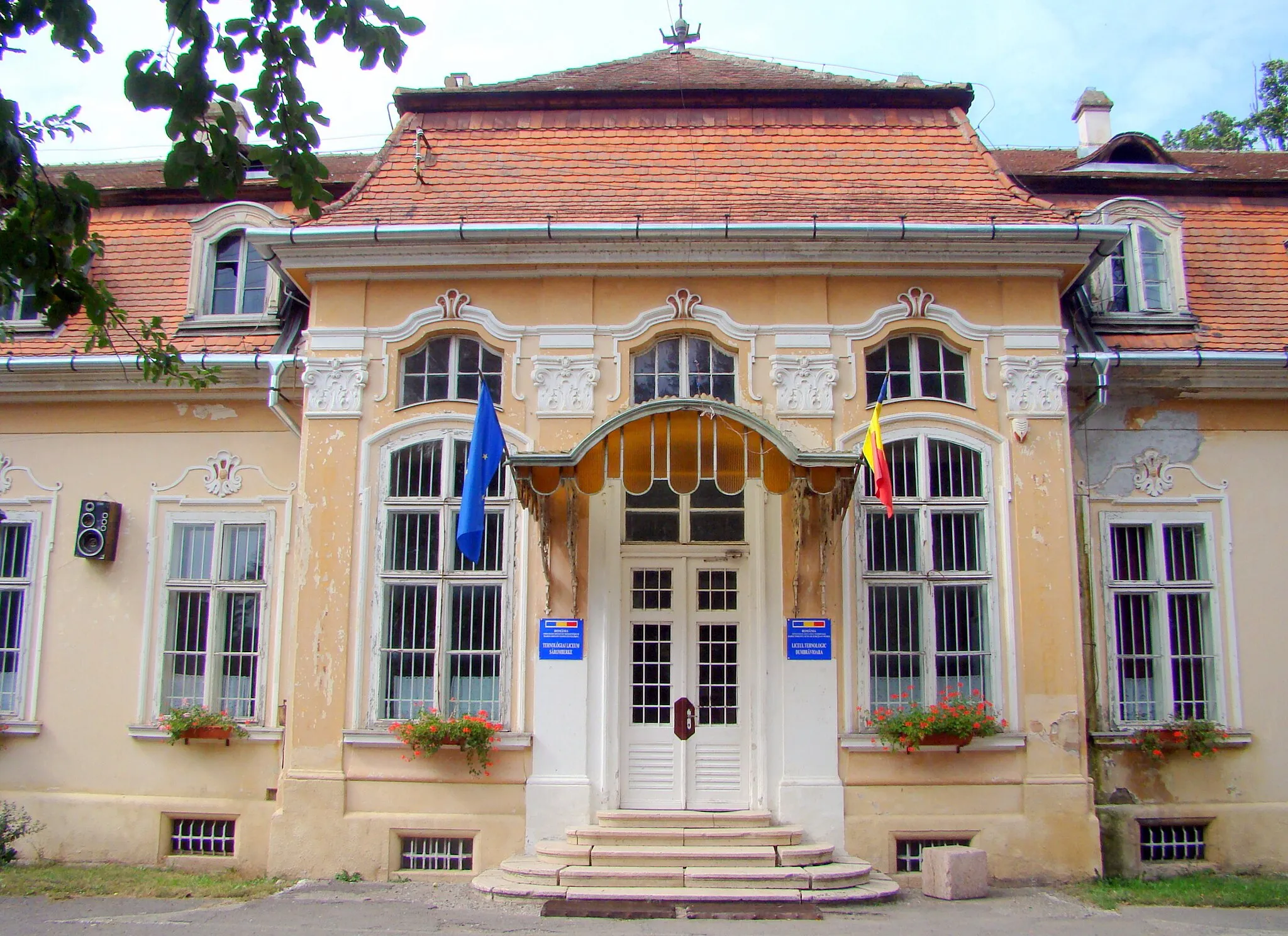 Photo showing: Teleki castle in Dumbrăvioara, Mureş county, Romania