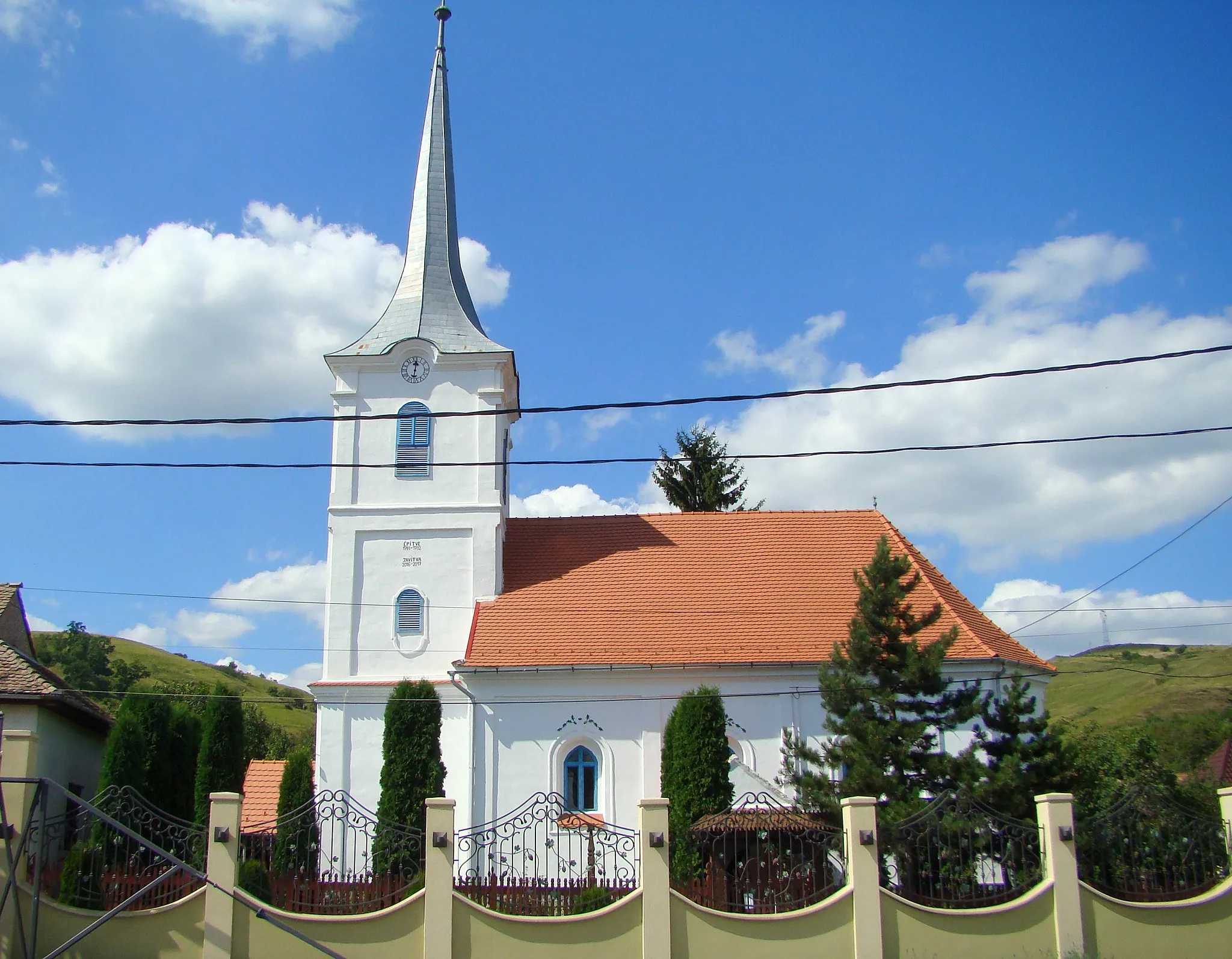 Photo showing: Reformed church in Călimănești, Mureș County, Romania