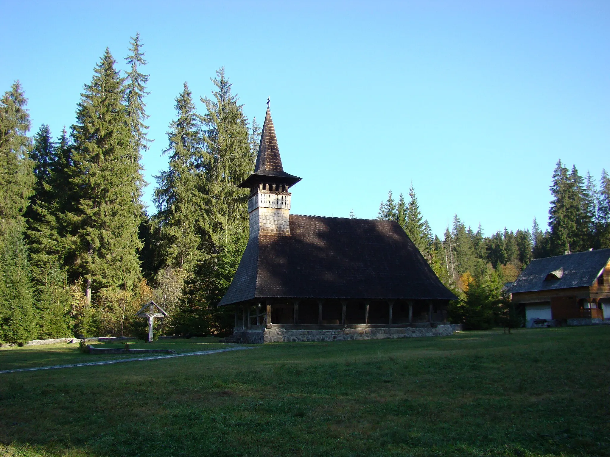 Photo showing: Biserica de lemn „Sf.Nicolae” din Lăpușna, județul Mureș