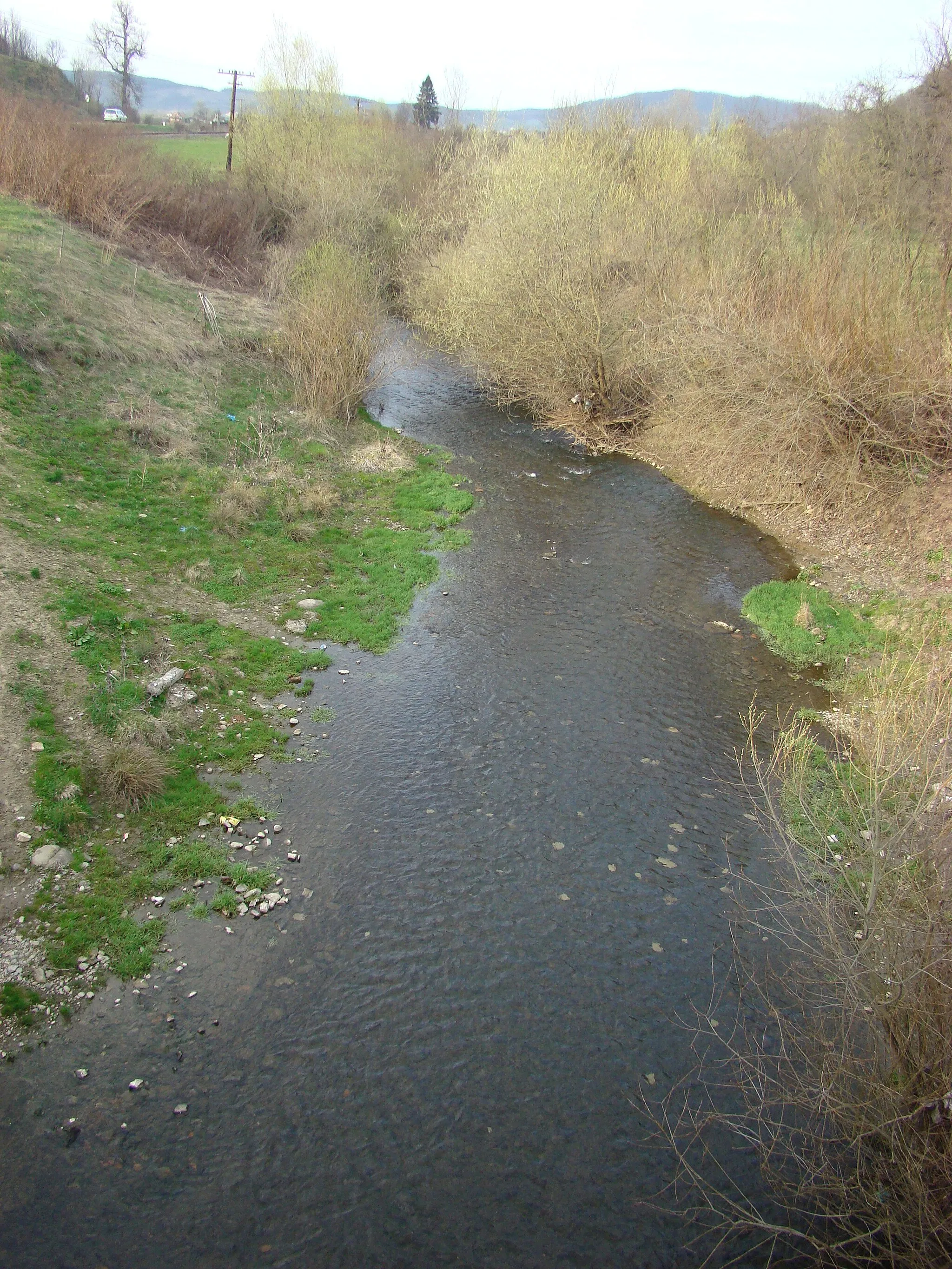 Photo showing: Râul Lechința în satul Chiraleș