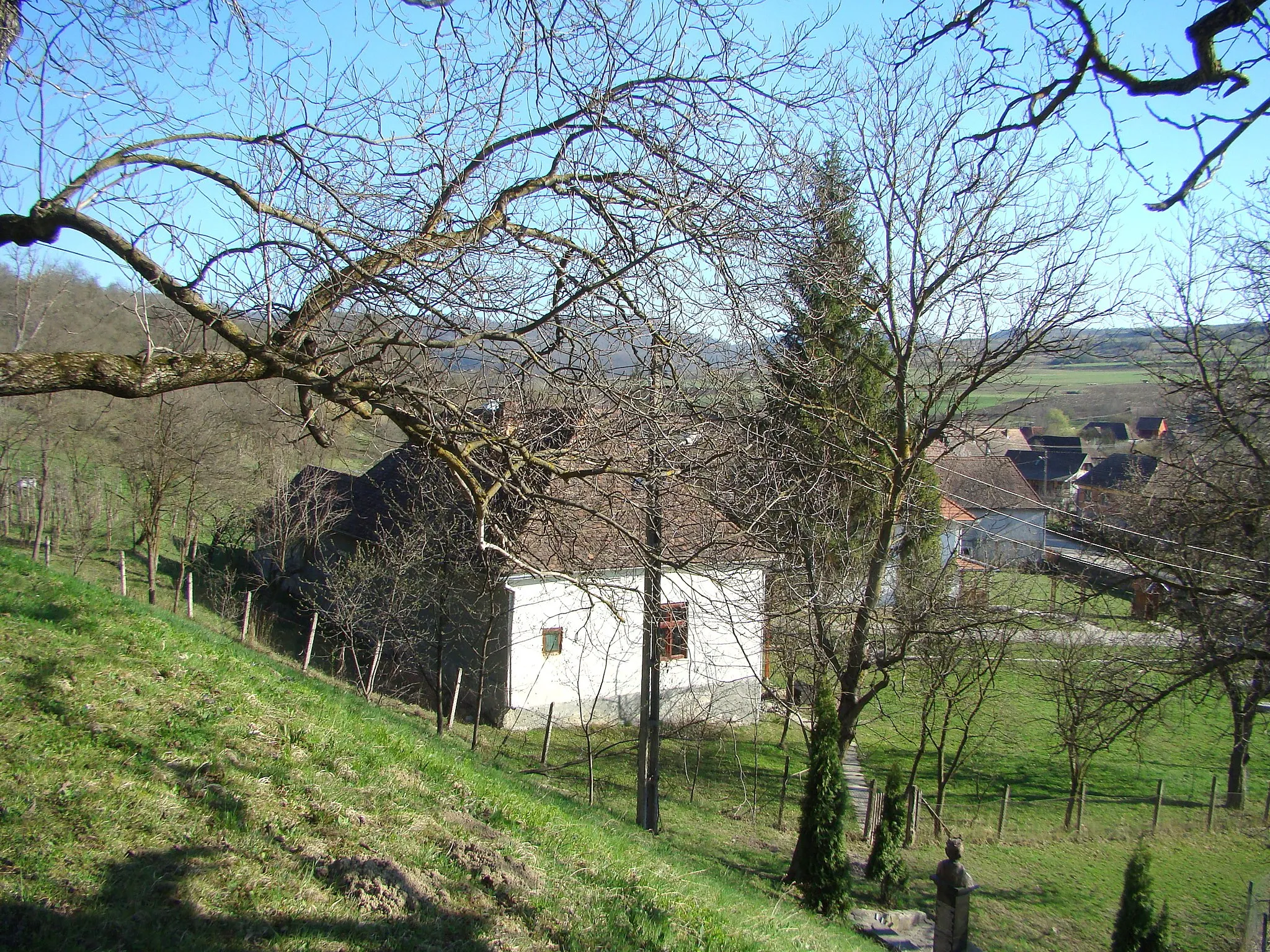 Photo showing: Biserica reformată, sat Eremieni; comuna Bereni