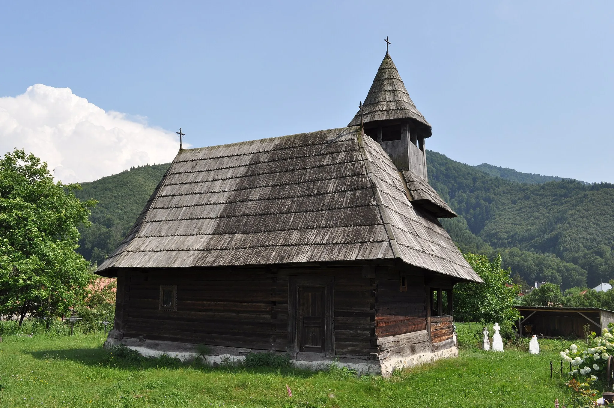 Photo showing: Biserica de lemn „Sfântul Nicolae” din Răstolița, județul Mureș
