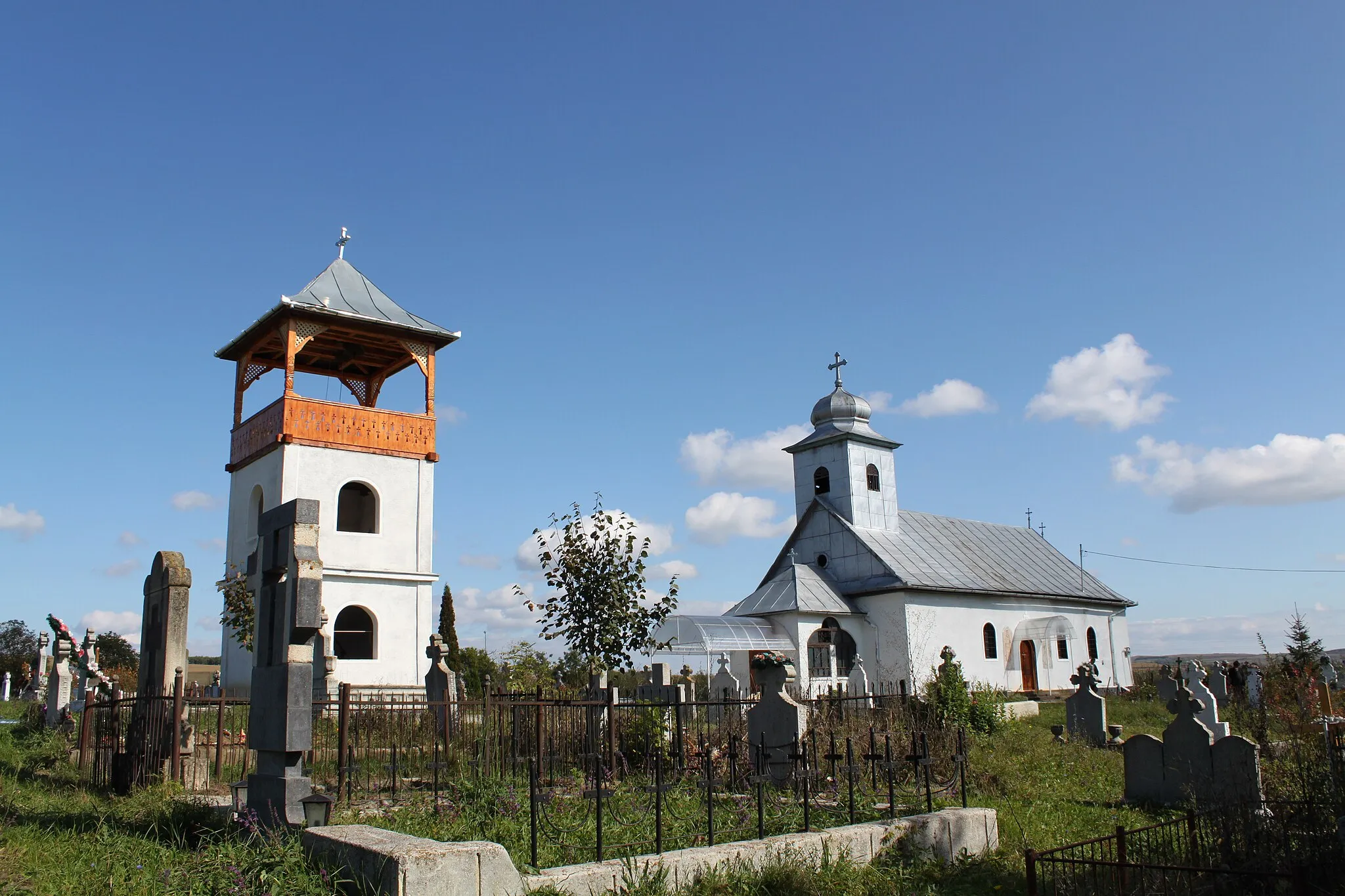 Photo showing: Biserica de lemn din Tuşinu, judeţul Mureş.