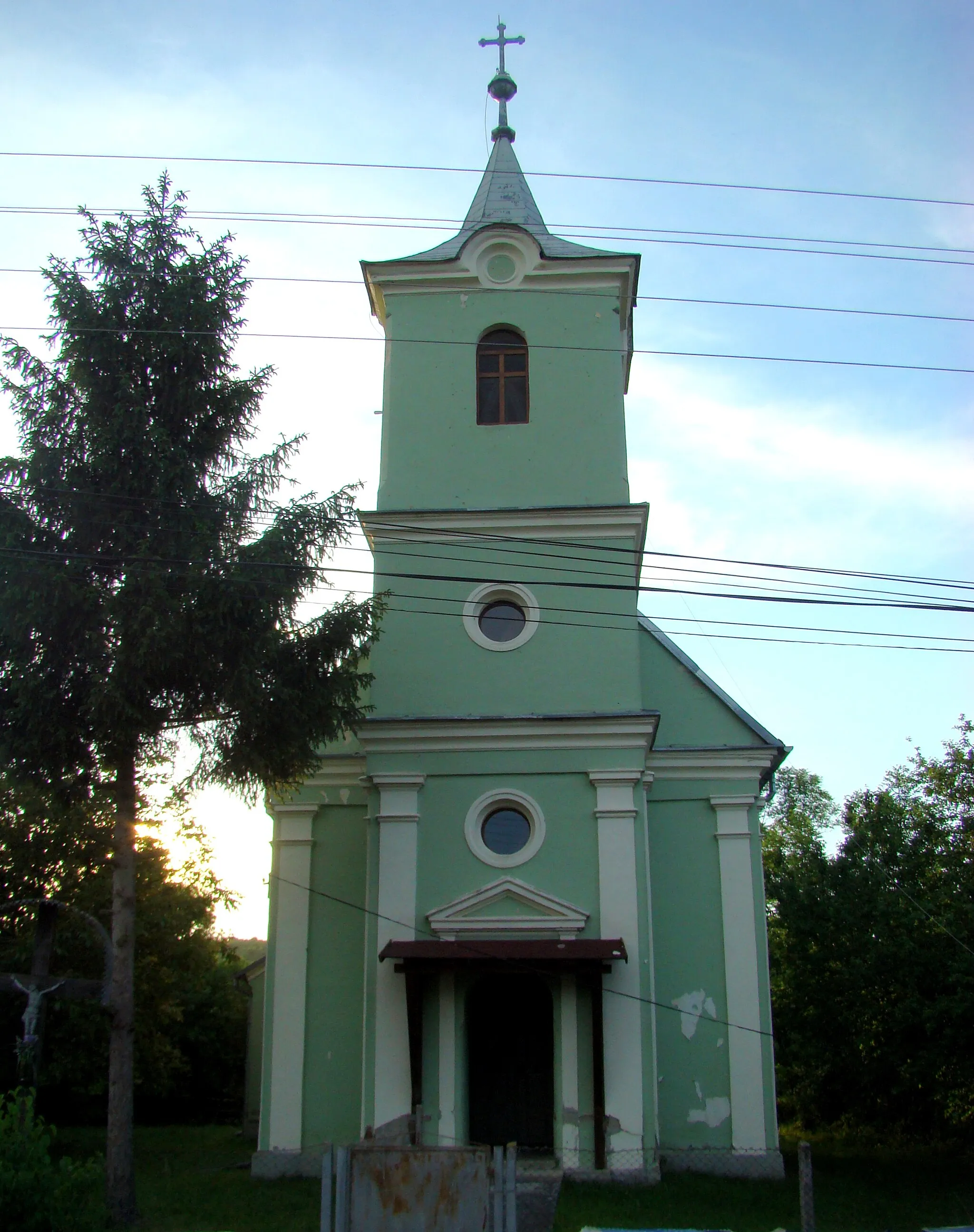 Photo showing: Roman Catholic church in Grâușorul, Mureș County, Romania