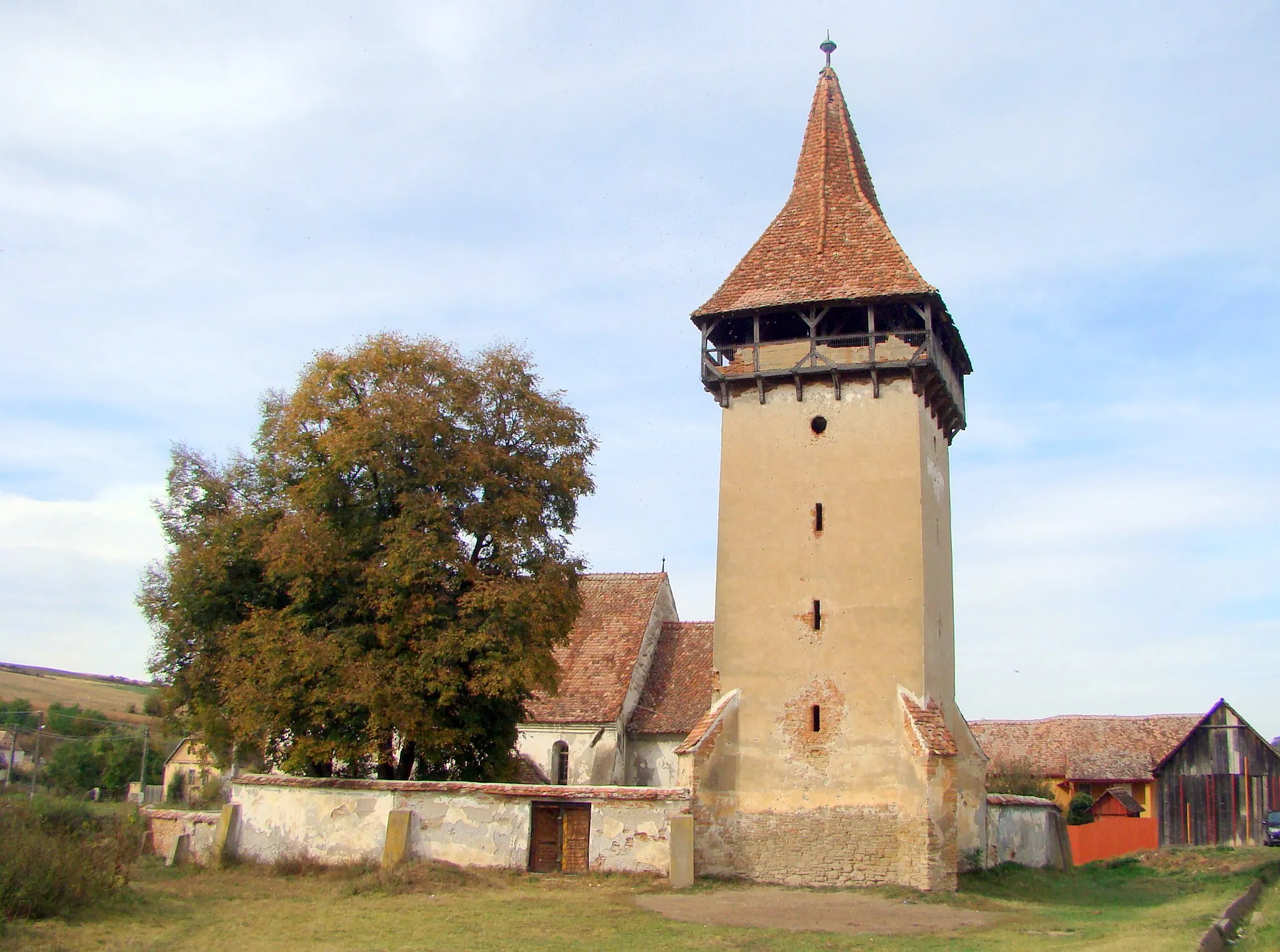 Photo showing: Ansamblul bisericii evanghelice, sat Ormeniș; comuna Viișoara	
Str. Principală 204	sec. XVI - XVIII