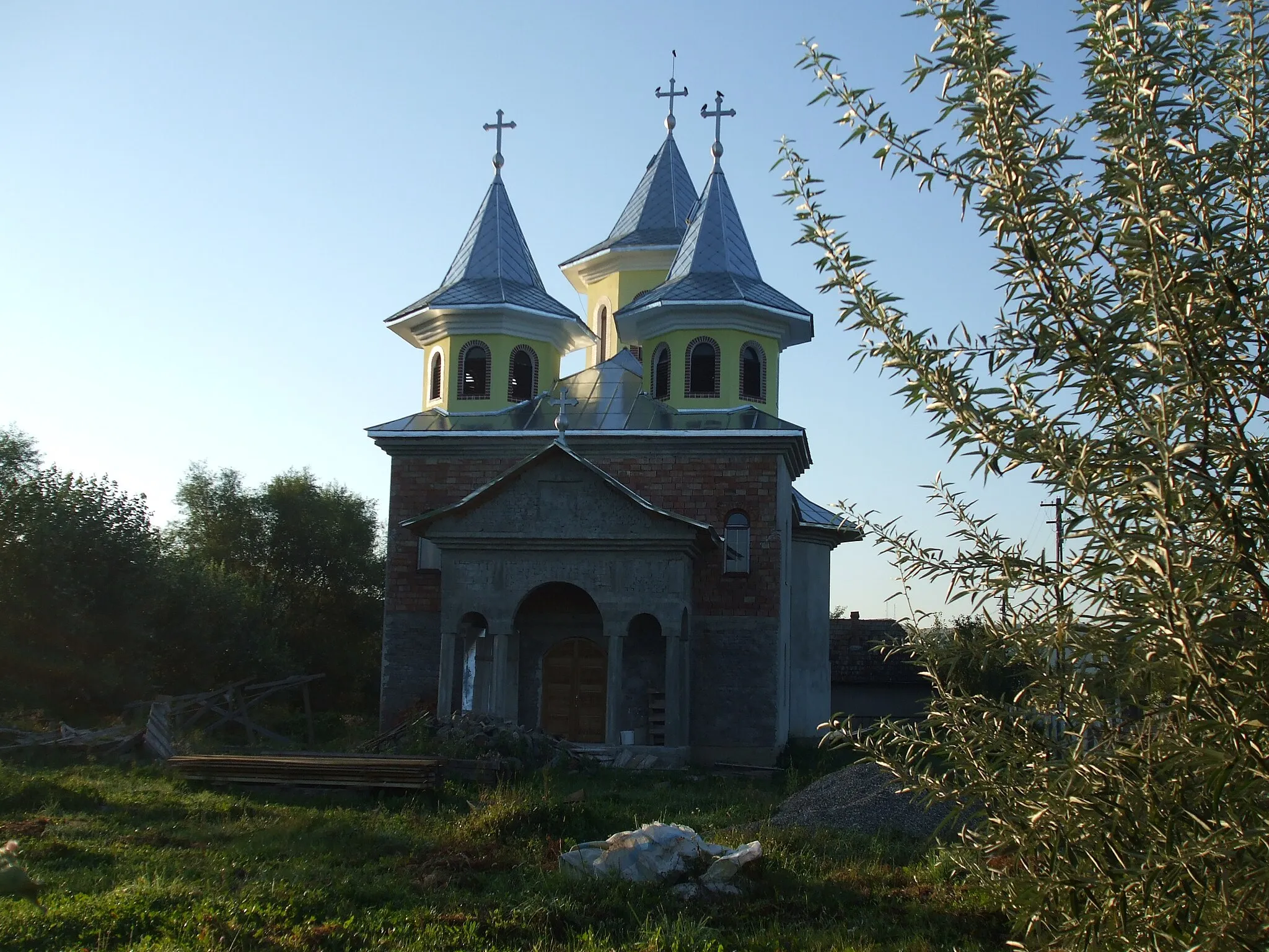 Photo showing: Noua biserică ortodoxă din Crișeni, comuna Mociu,jud.Cluj