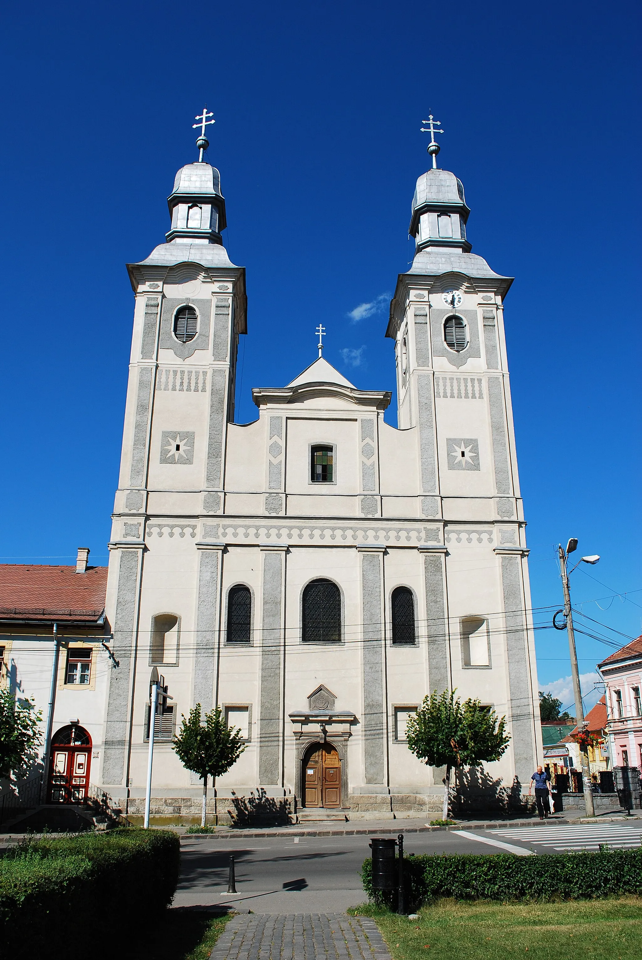 Photo showing: Front view of the Franciscan Church in Odorheiu Secuiesc, Romania