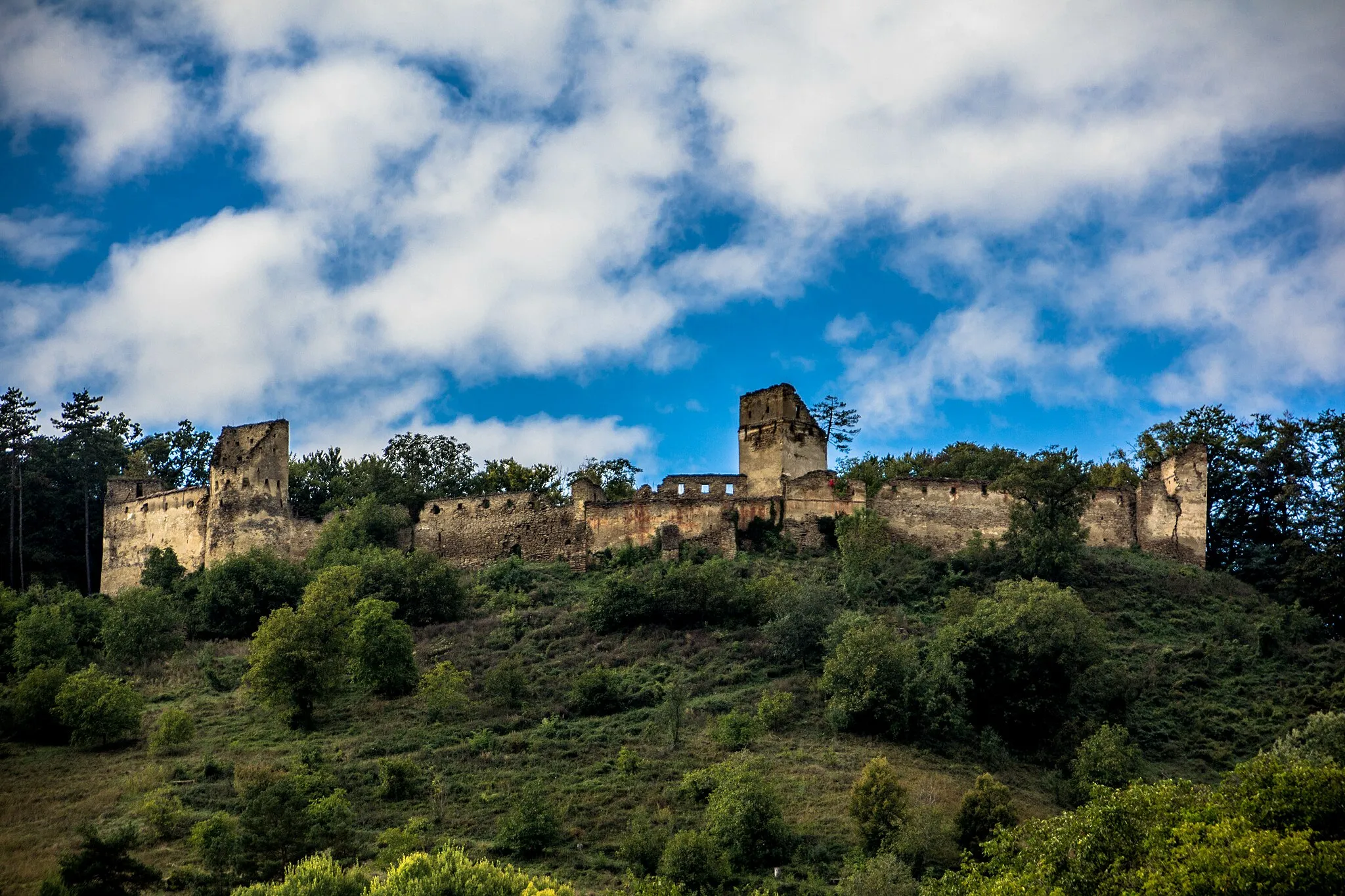 Photo showing: Cetate de refugiu