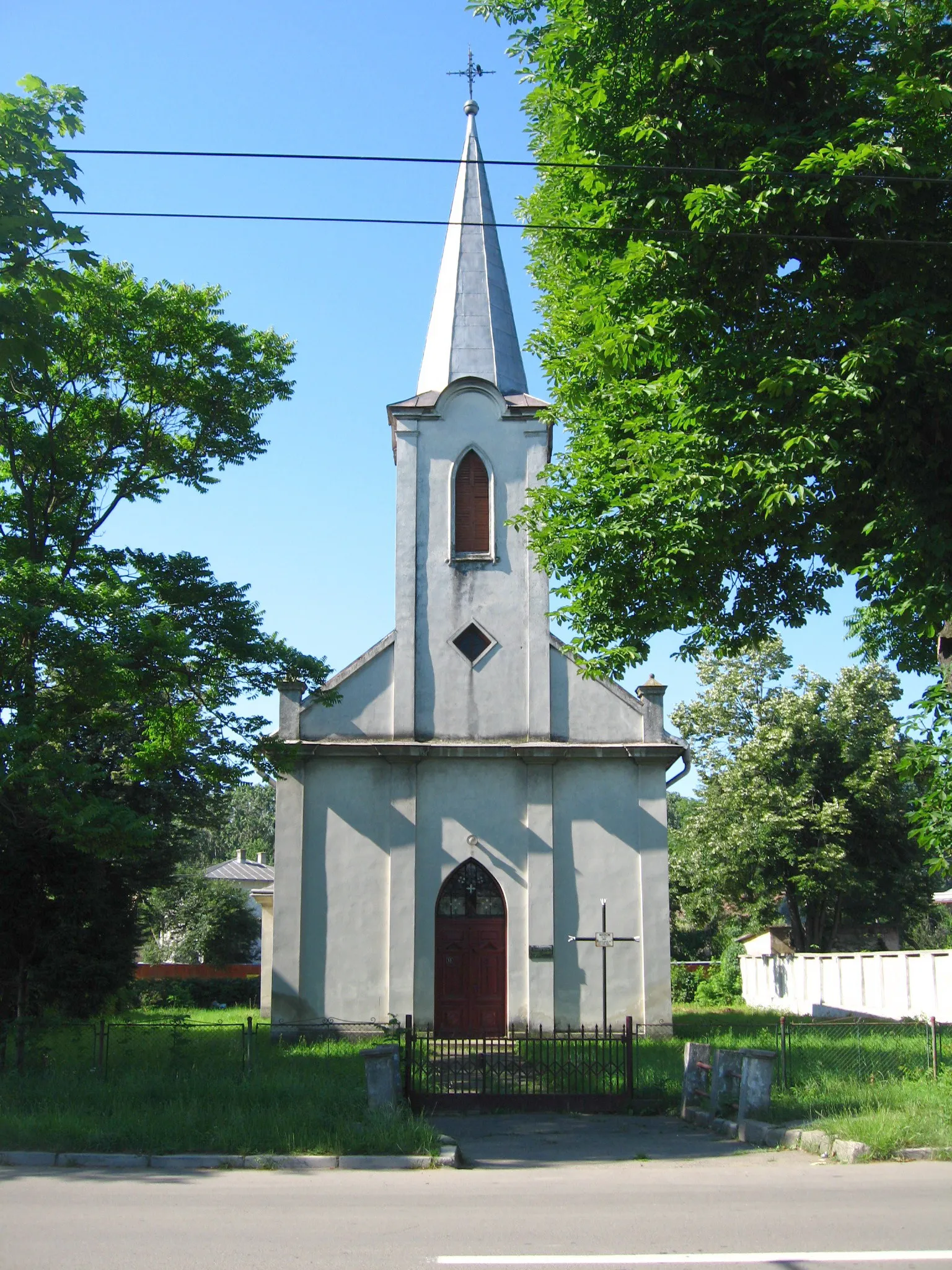 Photo showing: St. Elizabeth Roman Catholic Church in Iţcani, Suceava.
