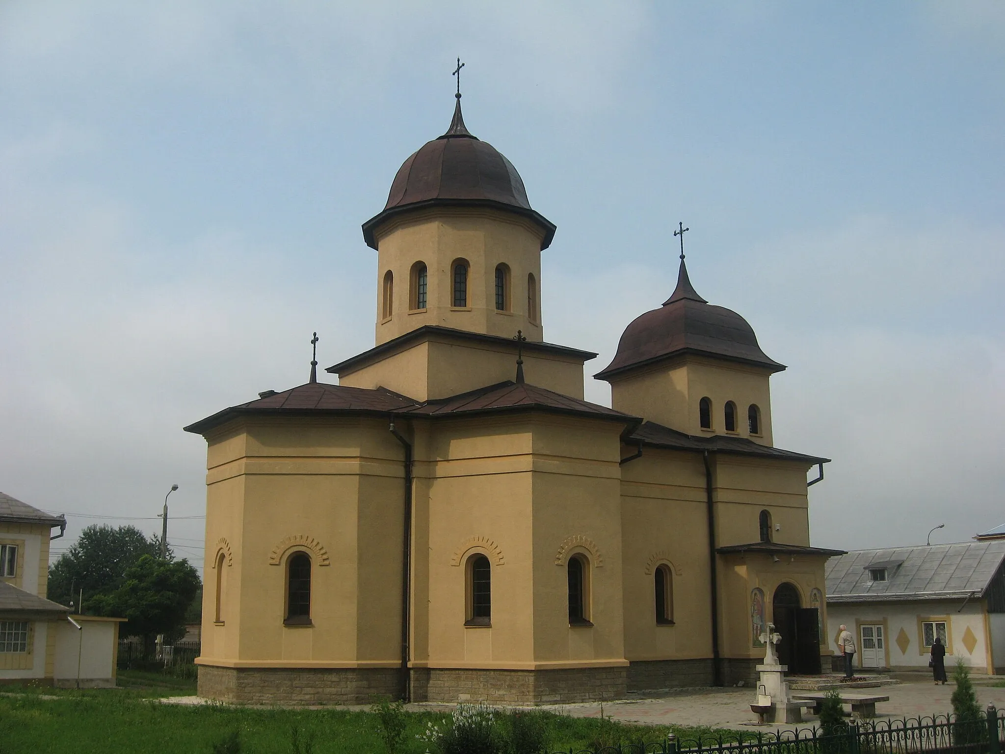 Photo showing: Holy Archangels Michael and Gabriel Church in Iţcani, Suceava.