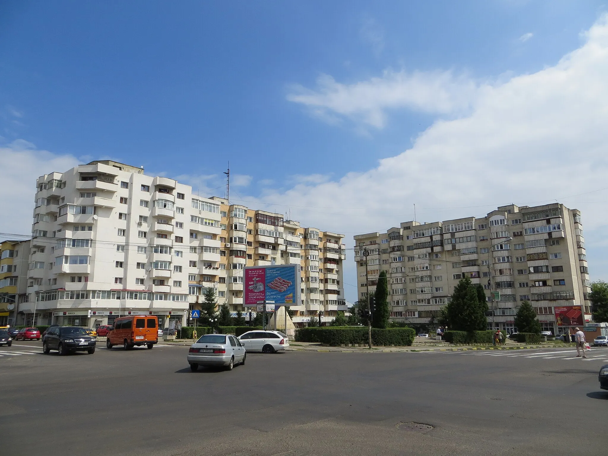 Photo showing: Apartment blocks in Suceava (Panasonic block).