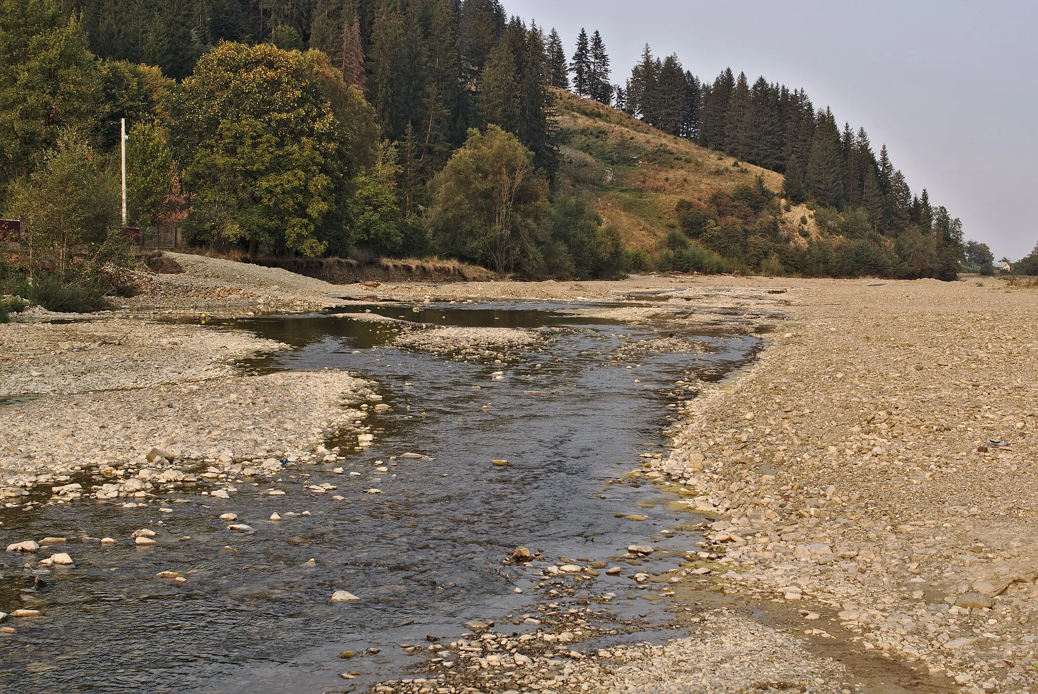 Photo showing: Sucevița River near Sucevița