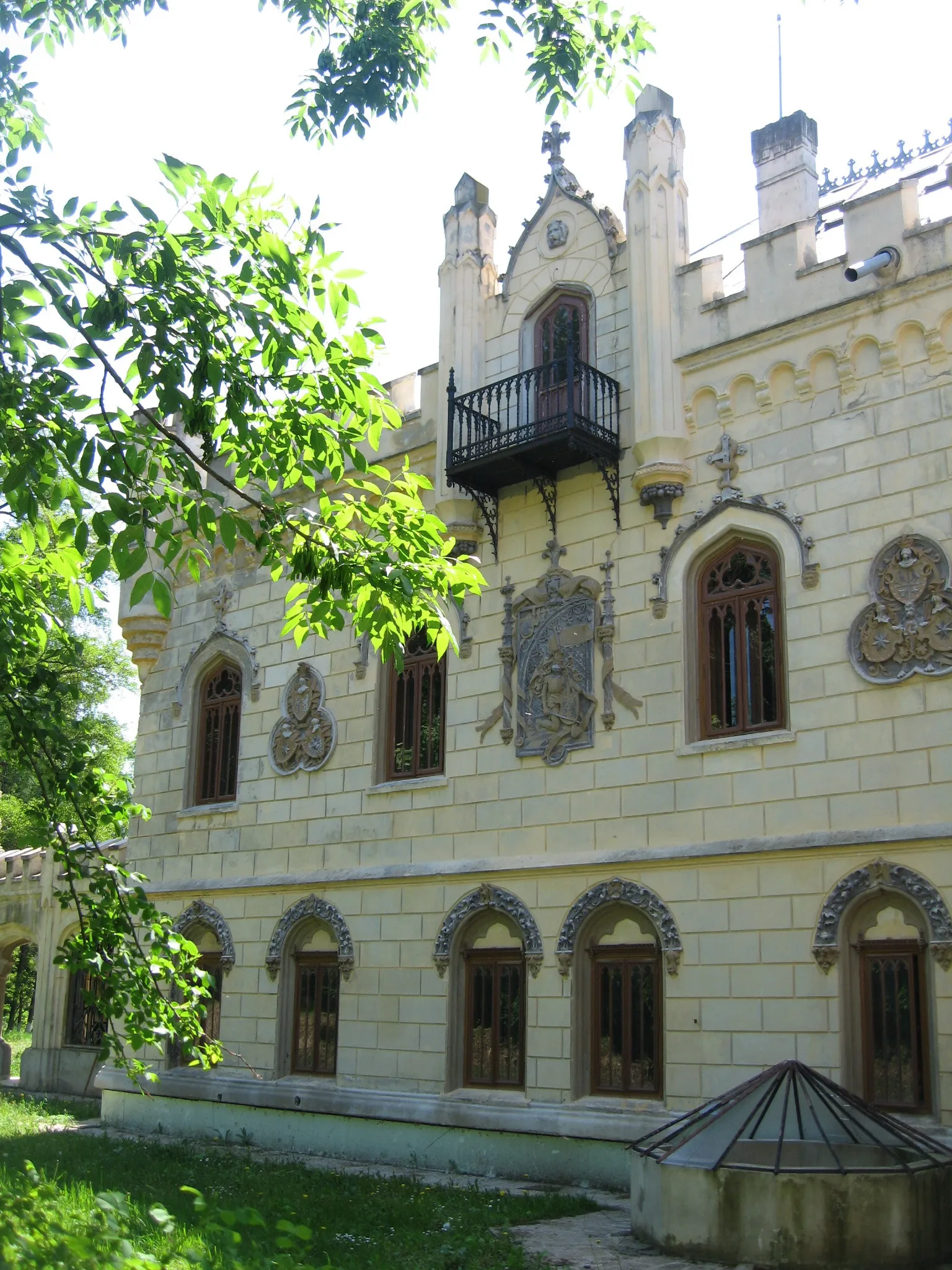 Photo showing: Castelul Sturdza din Miclăușeni.