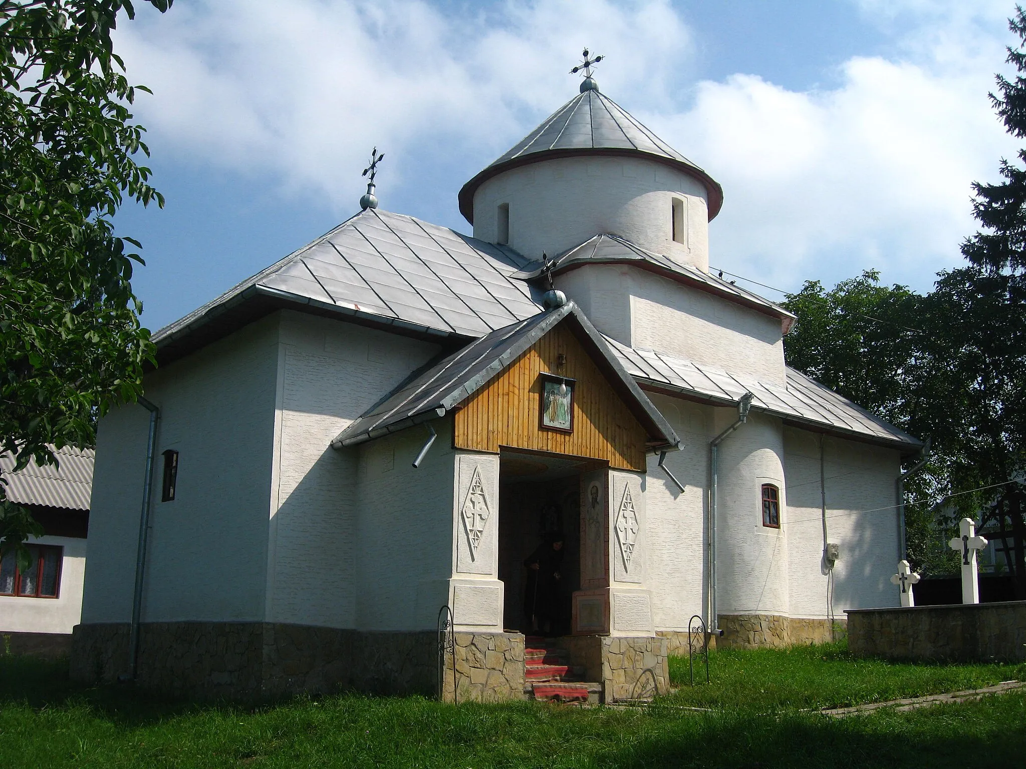 Photo showing: Biserica Sf. Arhangheli din Calinesti-Cuparencu