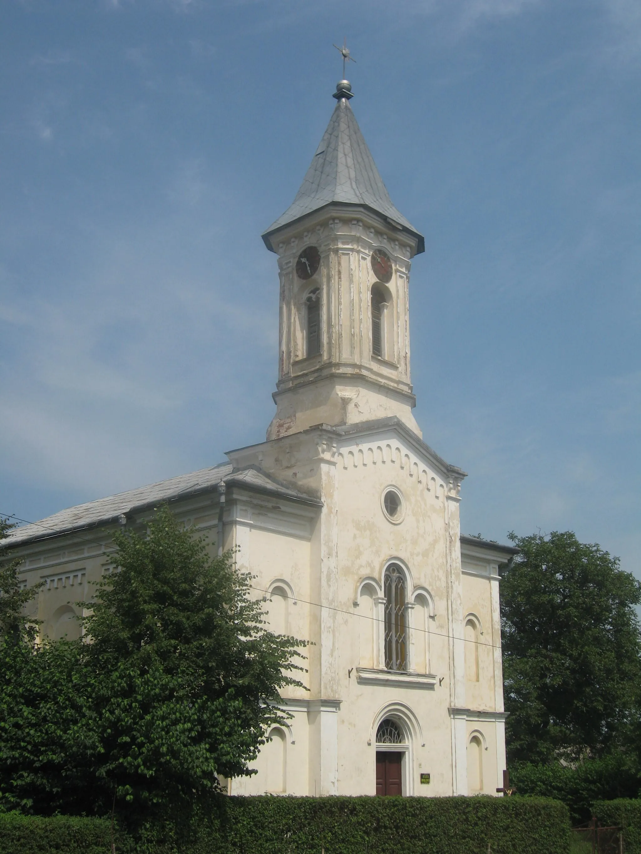 Photo showing: Biserica "Sf. Apostoli Petru și Pavel" din Solca