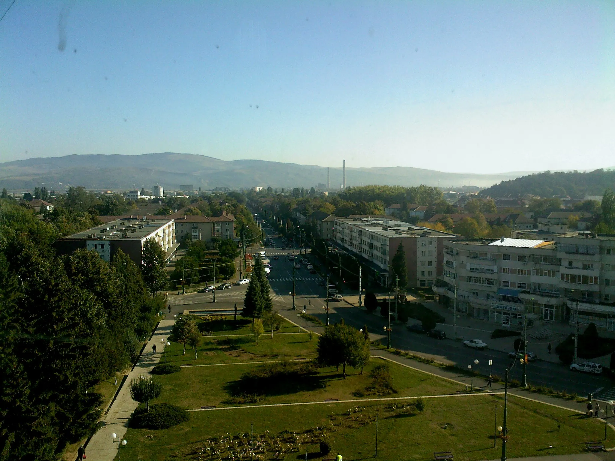 Photo showing: Onesti as seen from the Trotus Hotel, 9th floor.