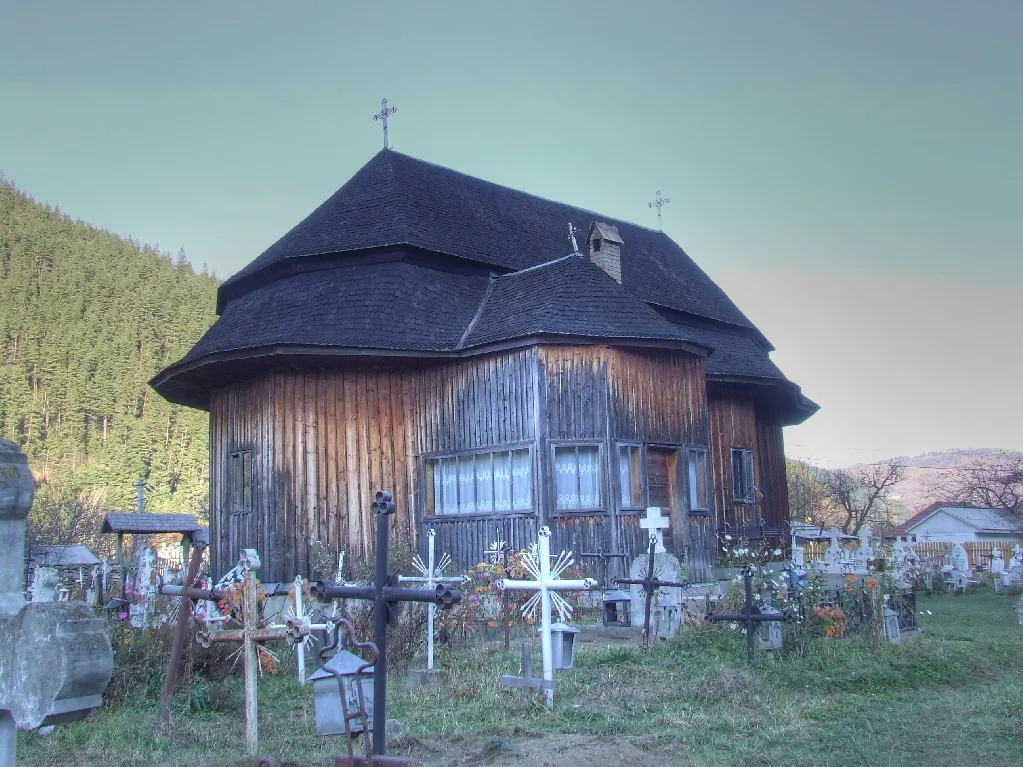 Photo showing: Biserica de lemn din Bistricioara, judeţul Neamţ.