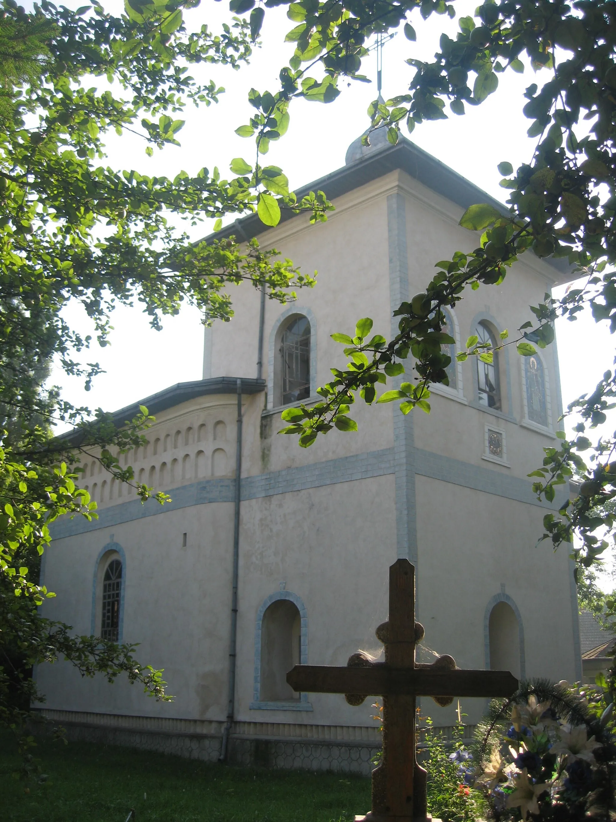 Photo showing: Biserica Sf. Voievozi din Pascani