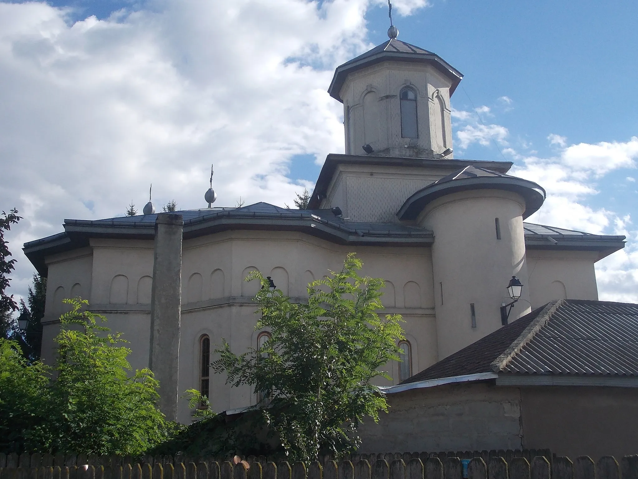 Photo showing: Biserica din Luţca