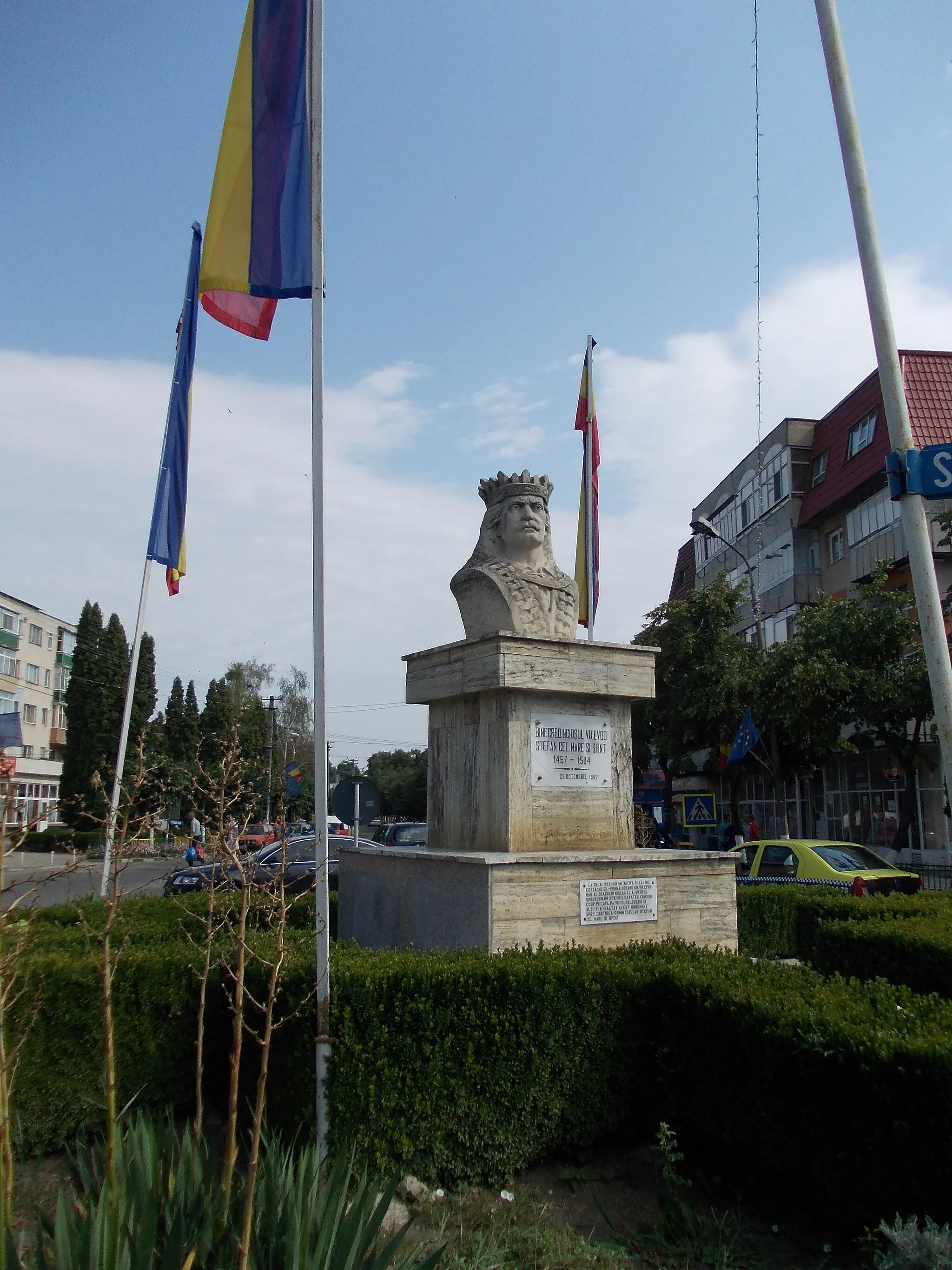 Photo showing: Statuia lui Ştefan cel Mare din Hârlău