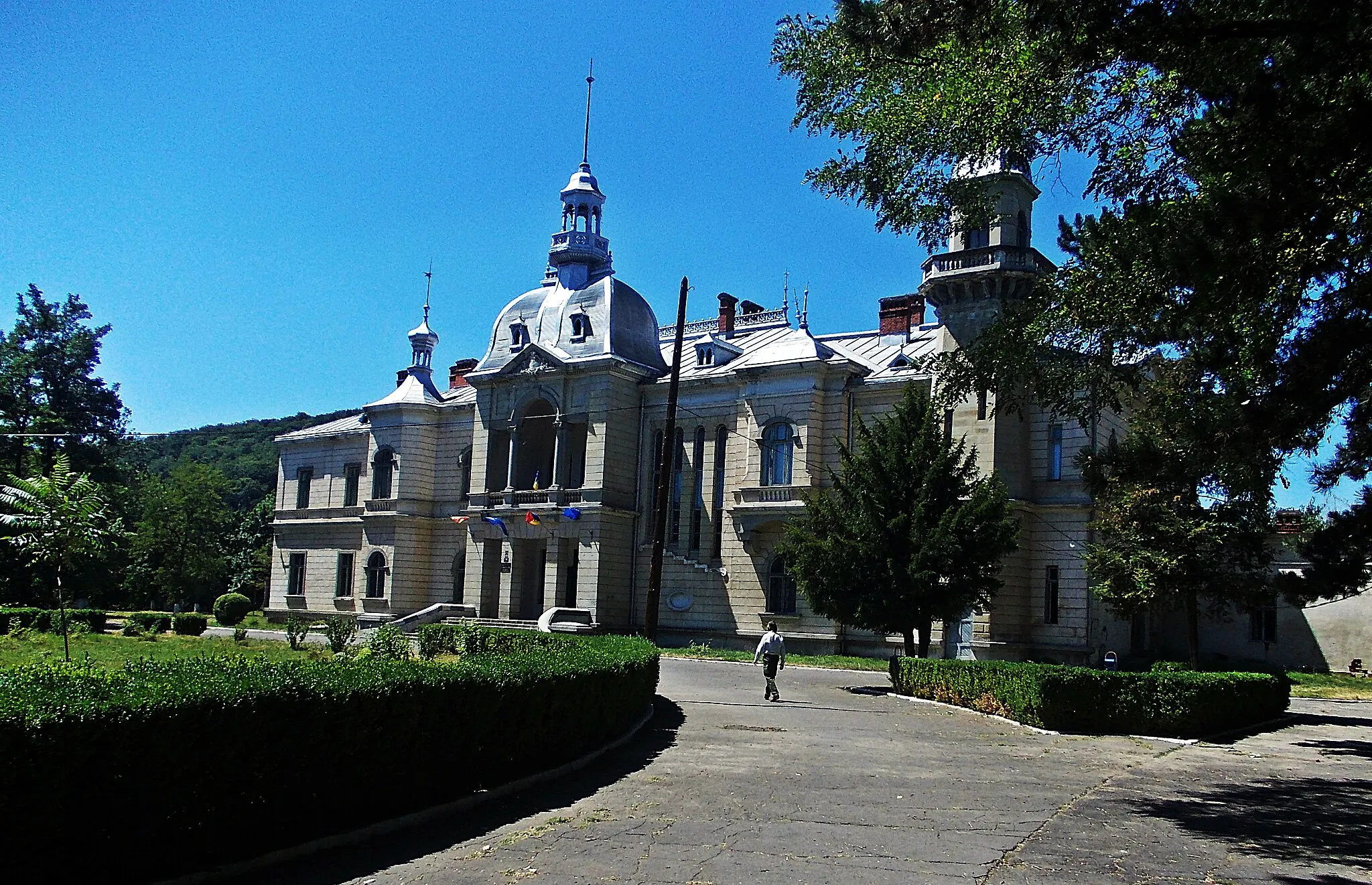 Photo showing: oraș Comănești 	Str. Republicii 38