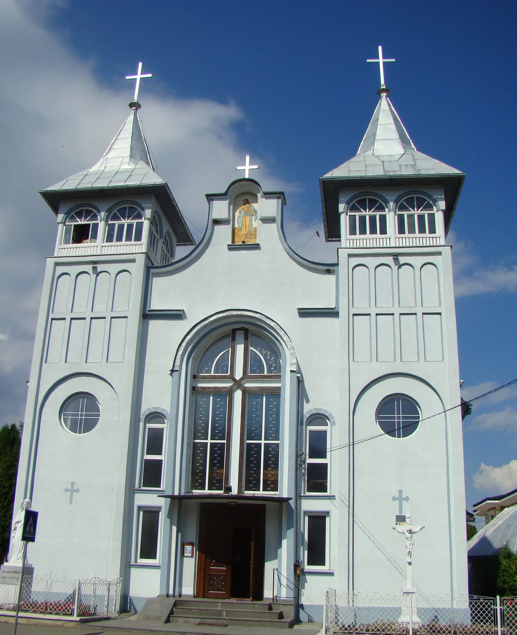 Photo showing: Greek Catholic church in Sângeorz-Băi, Bistrița-Năsăud county, Romania