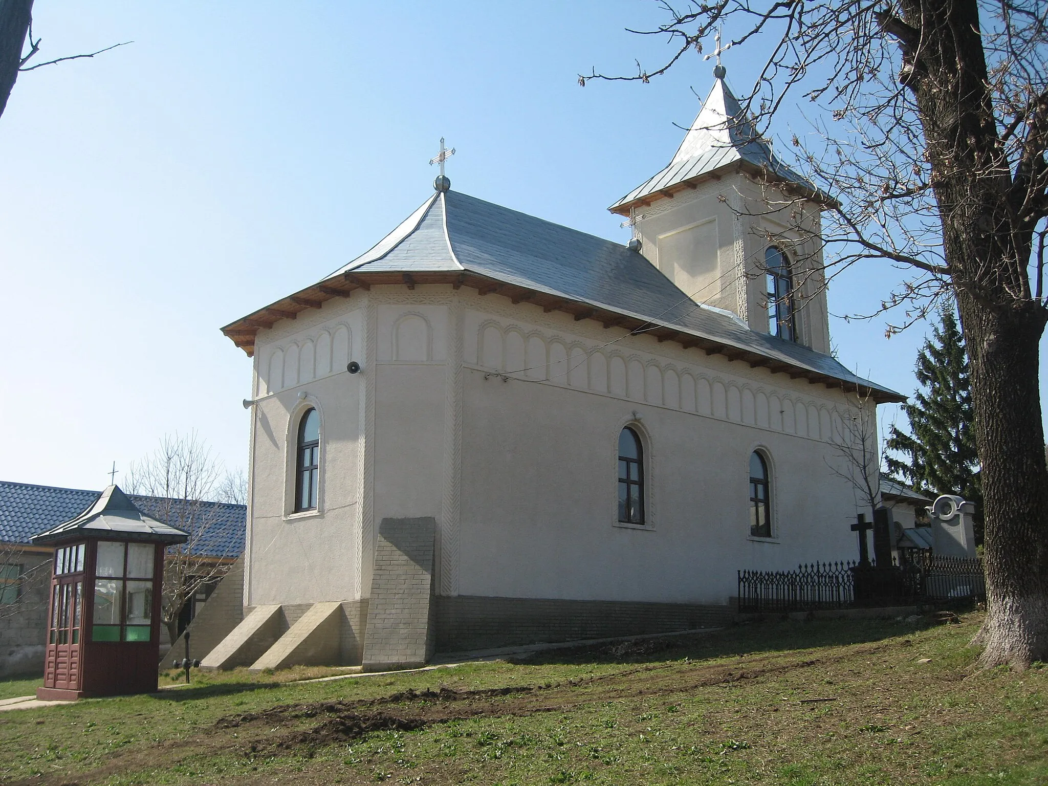 Photo showing: Biserica Pogorarea Sf. Duh din Hoisești, jud. Iași, România