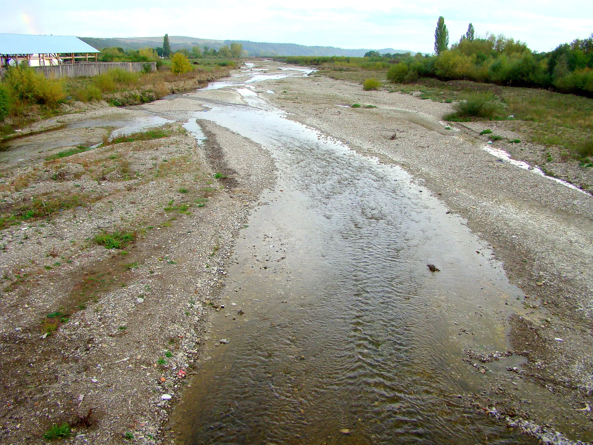 Photo showing: Cracău River near Bodeștii de Jos, Neamț County, Romania