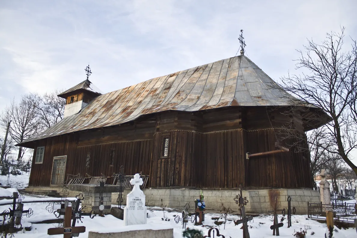 Photo showing: Biserica de lemn din Piatra Şoimului, judeţul Neamţ.