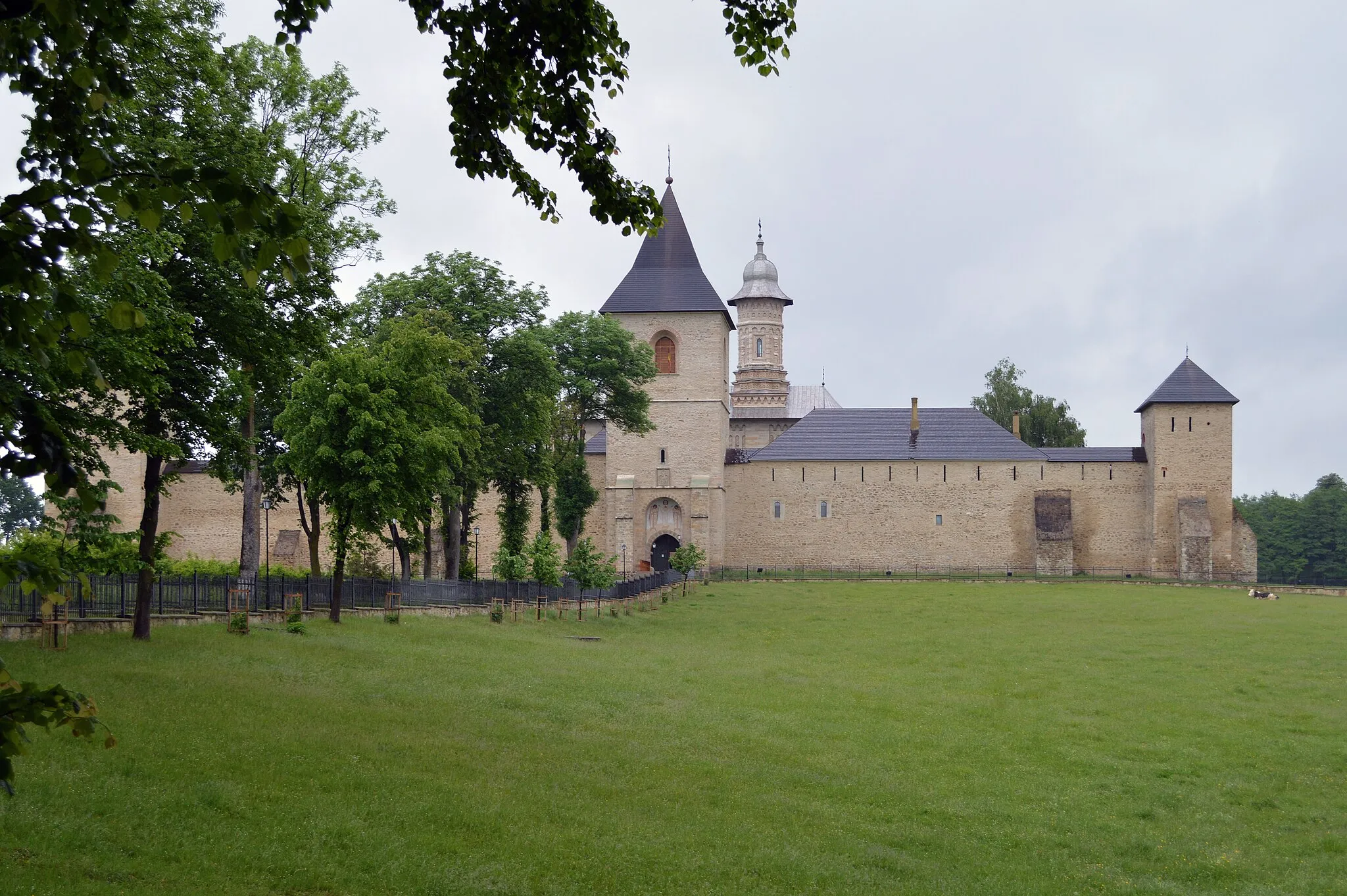 Photo showing: Façade of Dragomirna monastery, Mitocu Dragomirnei, 2017