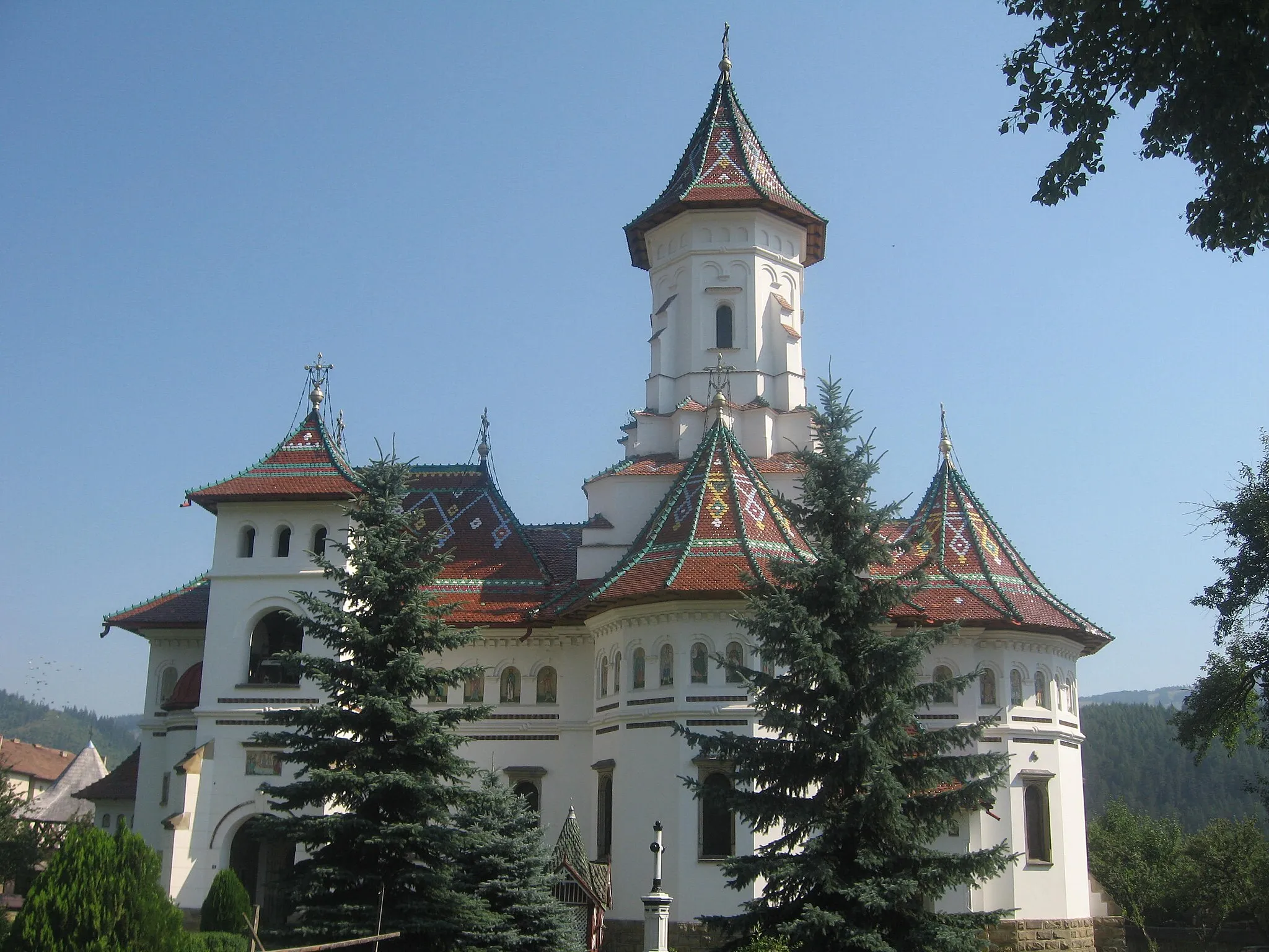 Photo showing: The Roman-Catholic Church in Câmpulung Moldovenesc, Romania