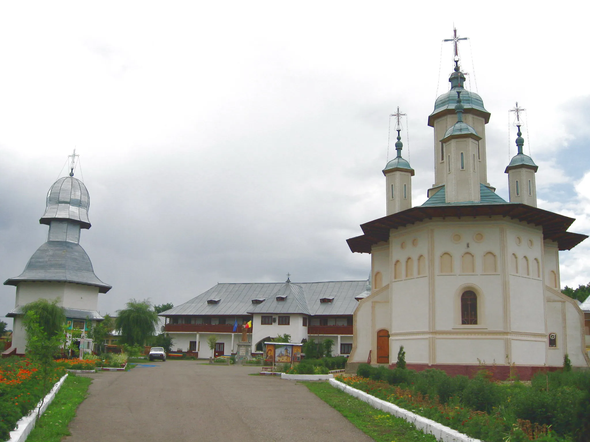 Photo showing: Mănăstirea Bogdăneşti