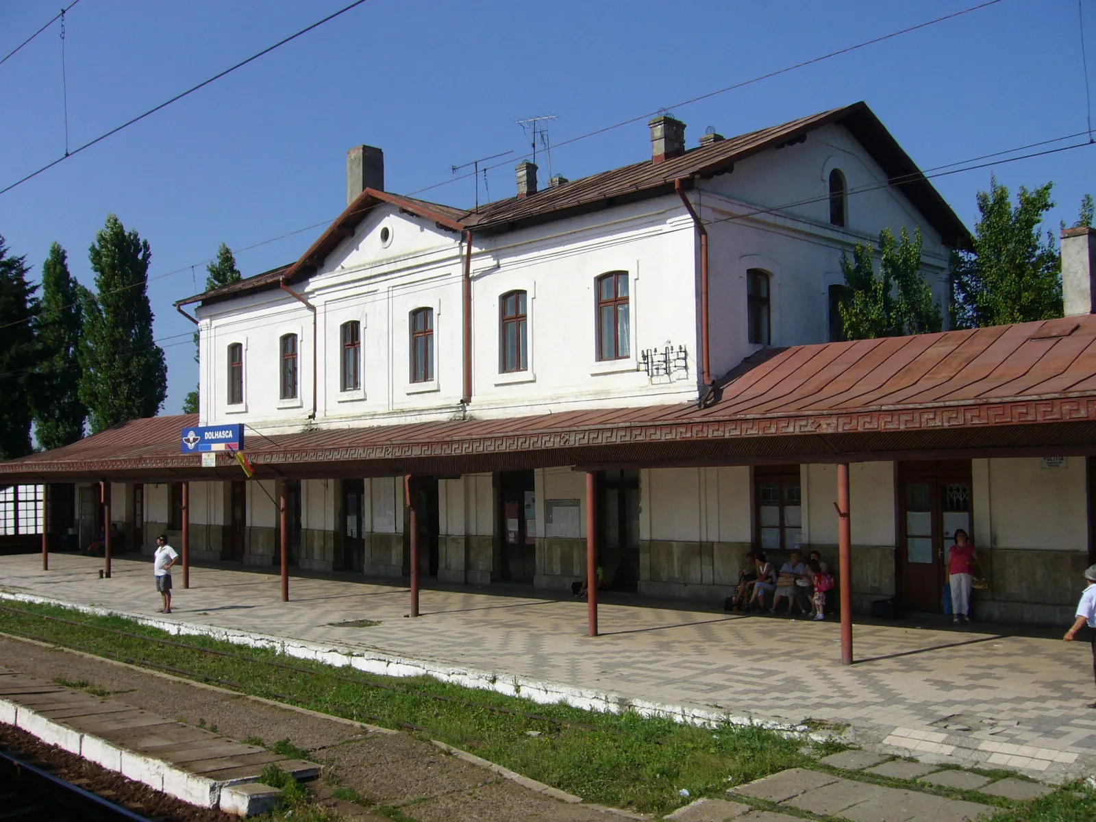Photo showing: The railway station of Dolhasca, Romania
