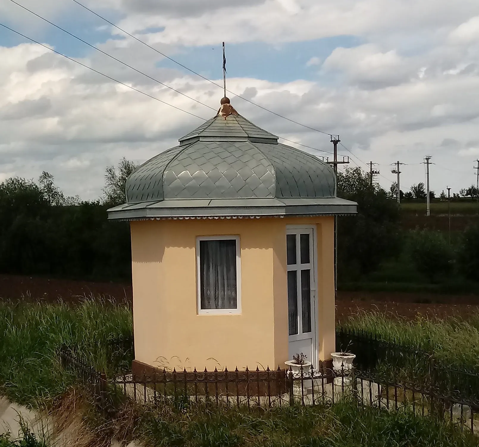 Photo showing: Used to be Szekely village under the name Jozseffalva, today is Romanian village under name Vornicenii Mari