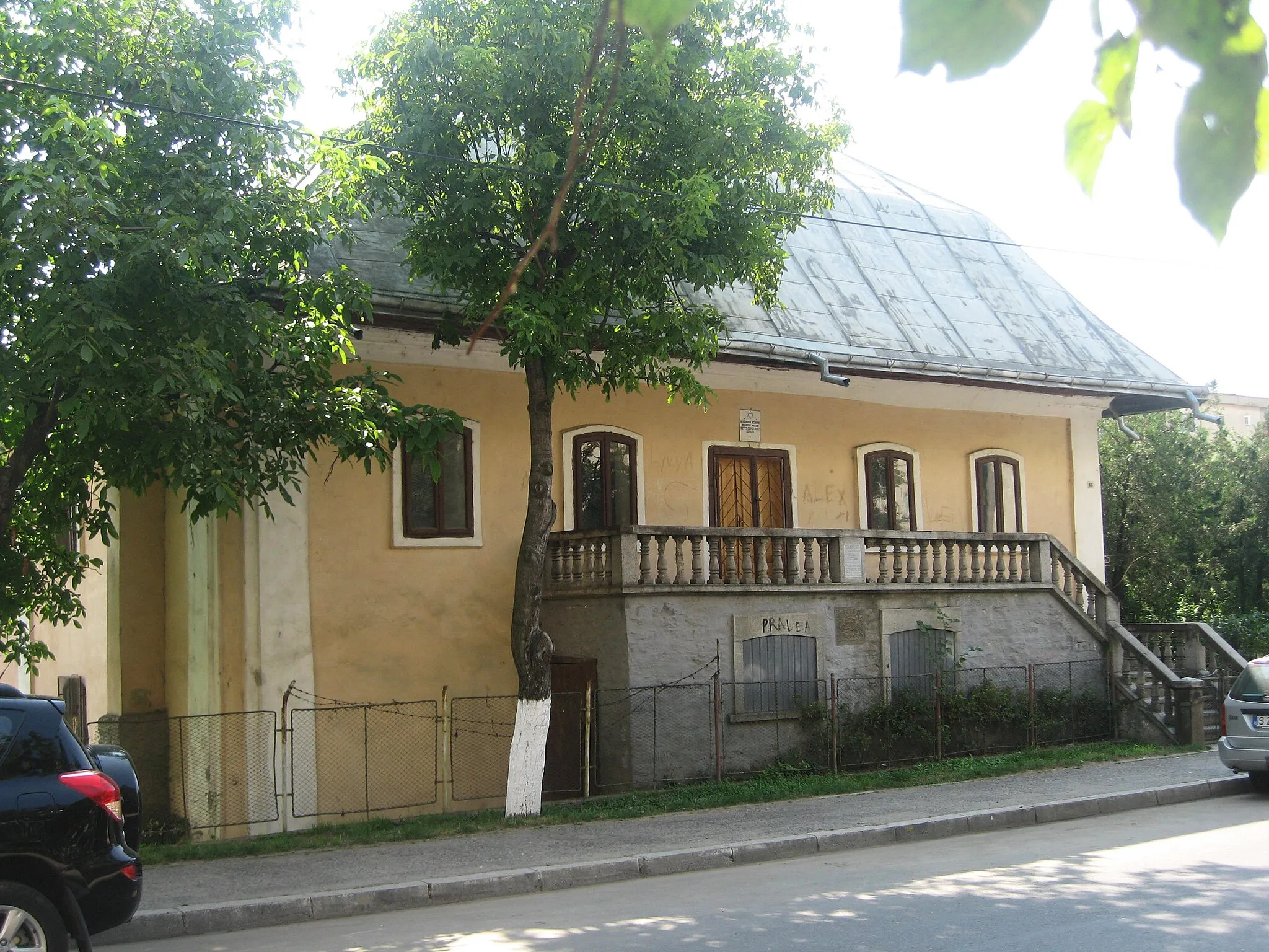 Photo showing: Sinagoga Mare din Harlau