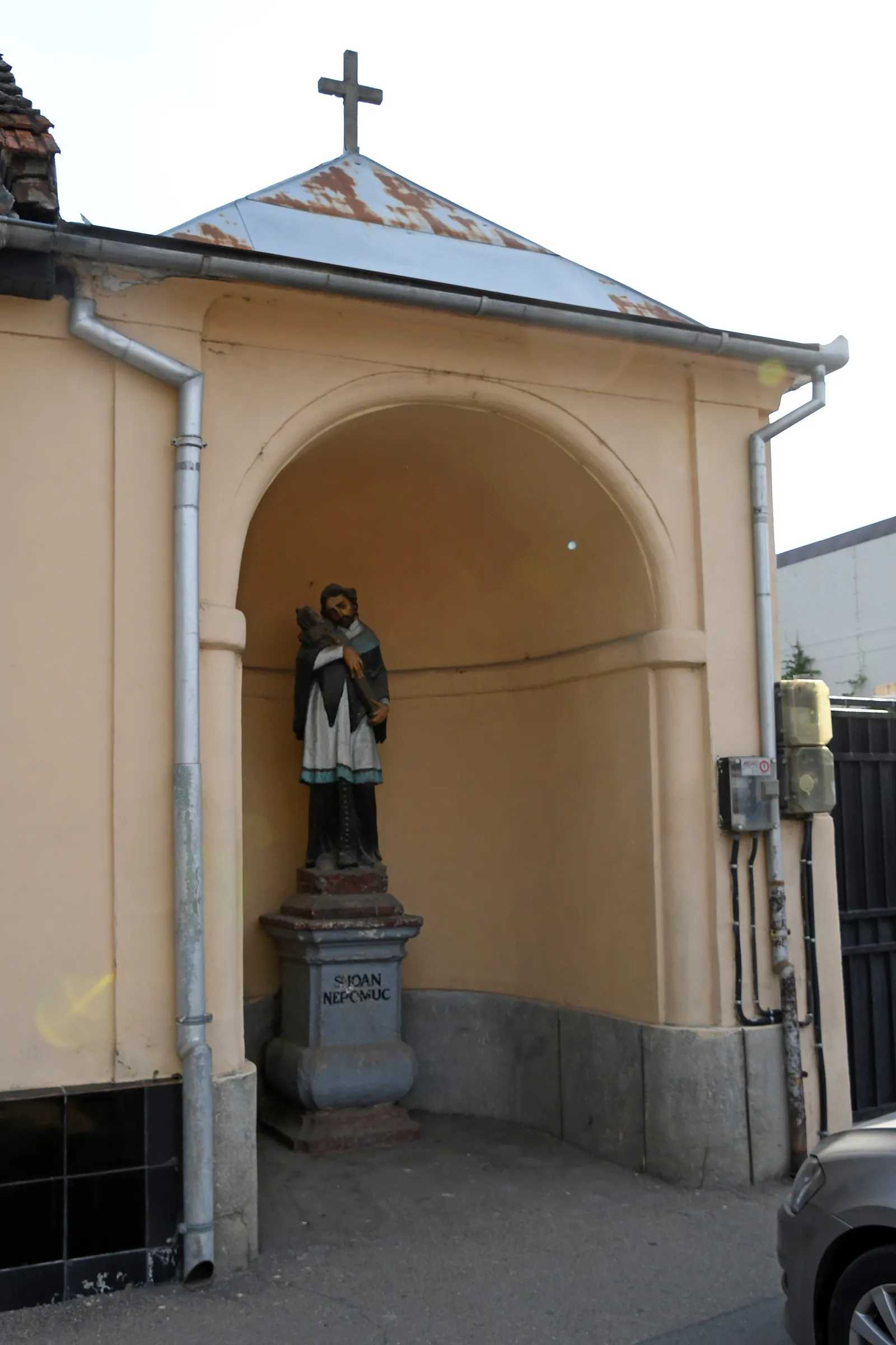 Photo showing: Statue of Saint John of Nepomuk in Beiuș, Bihor, Romania