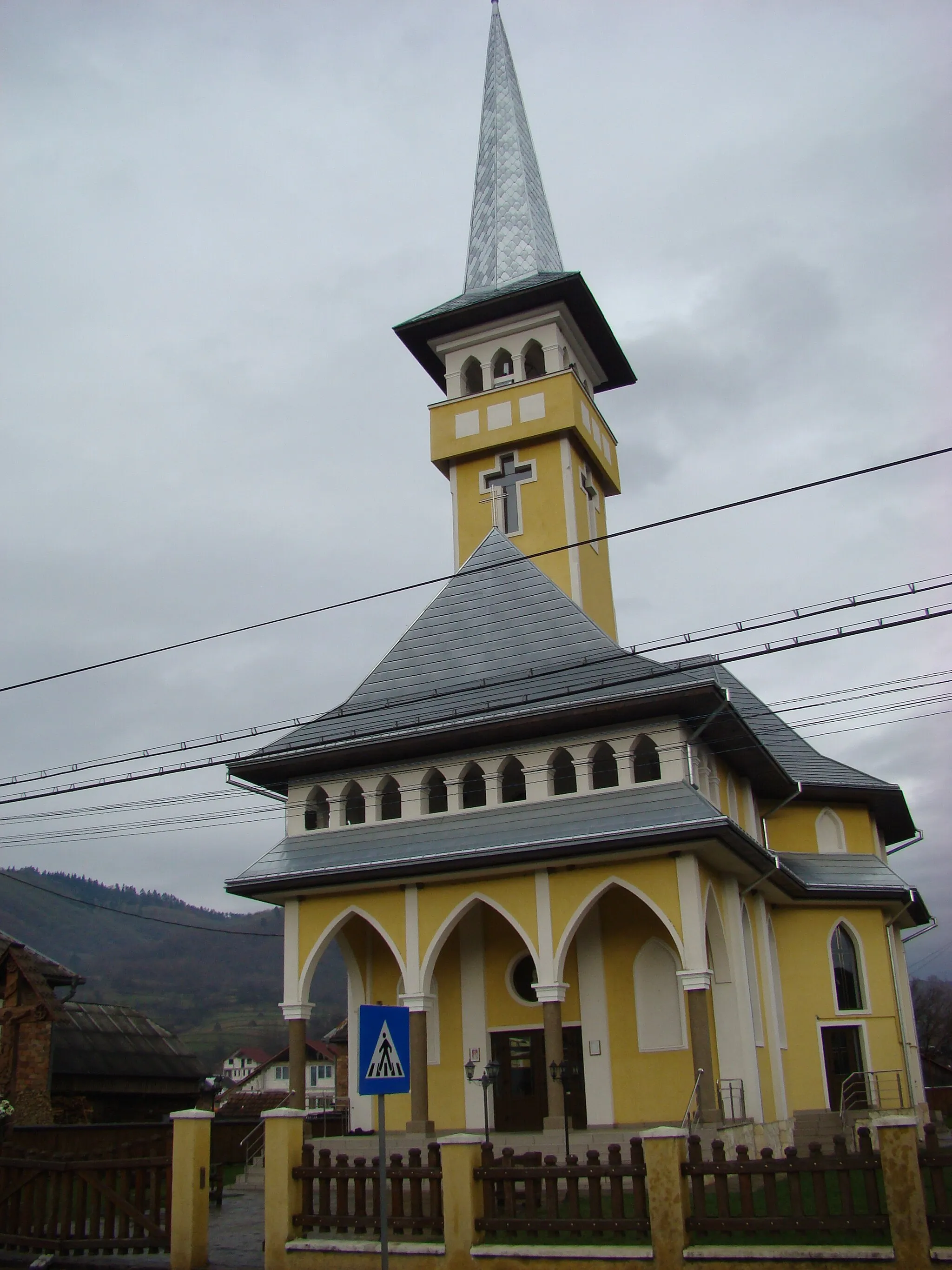 Photo showing: Biserica greco-catolică nouă din Strâmtura, județul Maramureș