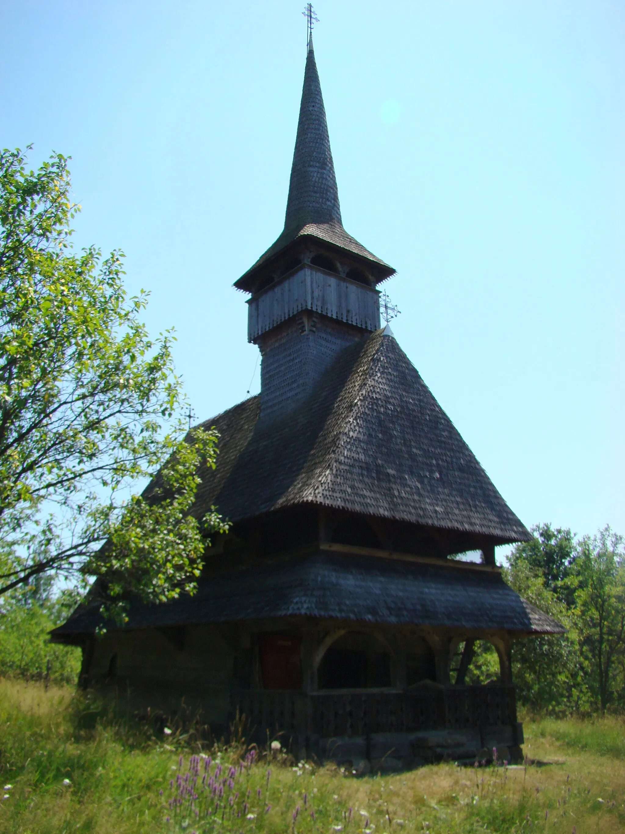 Photo showing: Biserica de lemn "Intrarea Maicii Domnului în Biserică" , sat BÂRSANA