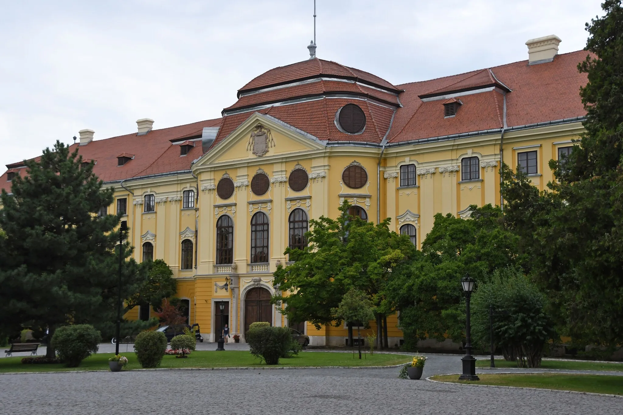 Photo showing: Former Roman Catholic Bishop's Palace in Oradea, Bihor, Romania