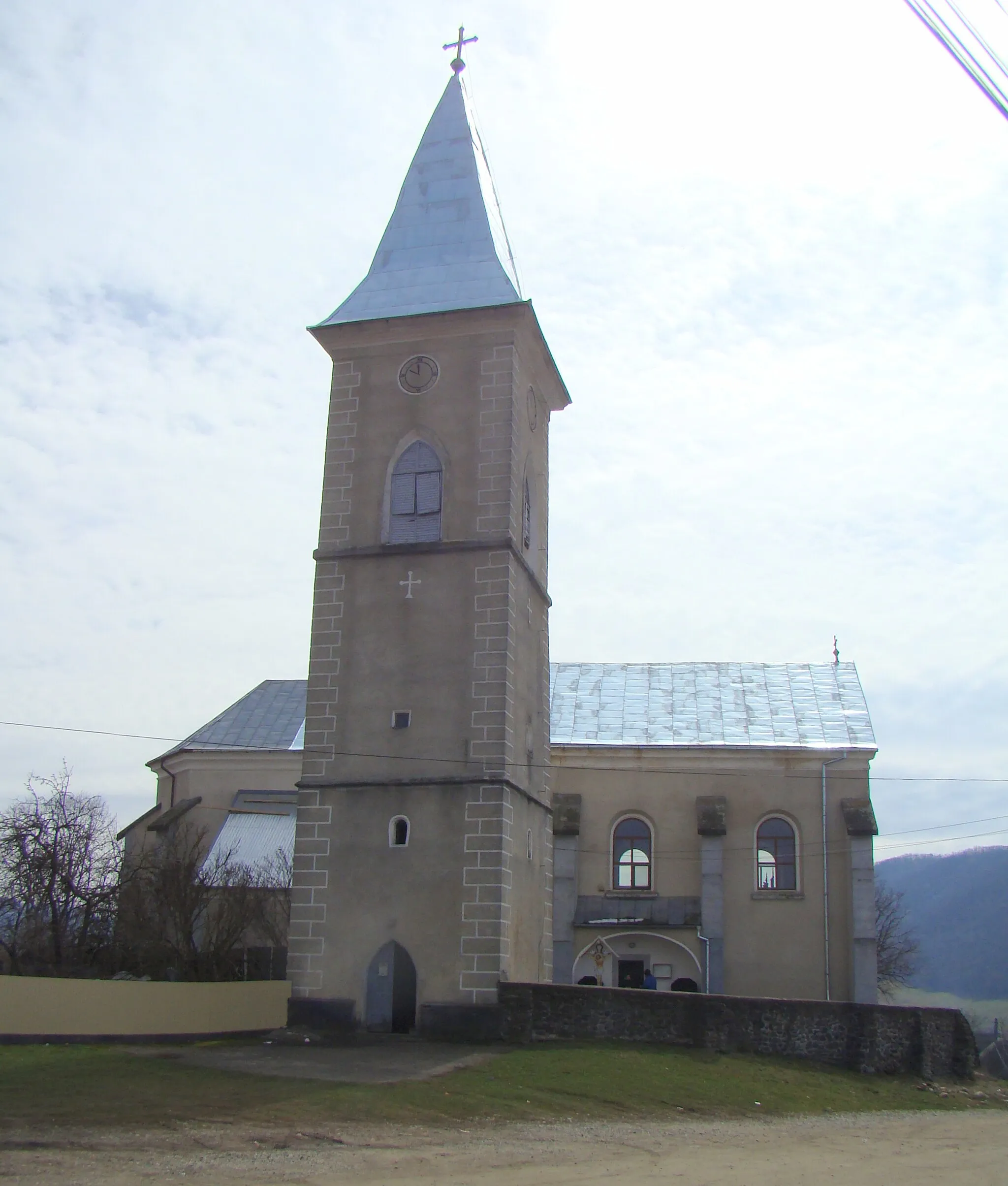 Photo showing: Saint Demetrius church in Crainimăt, Bistrița-Năsăud county, Romania