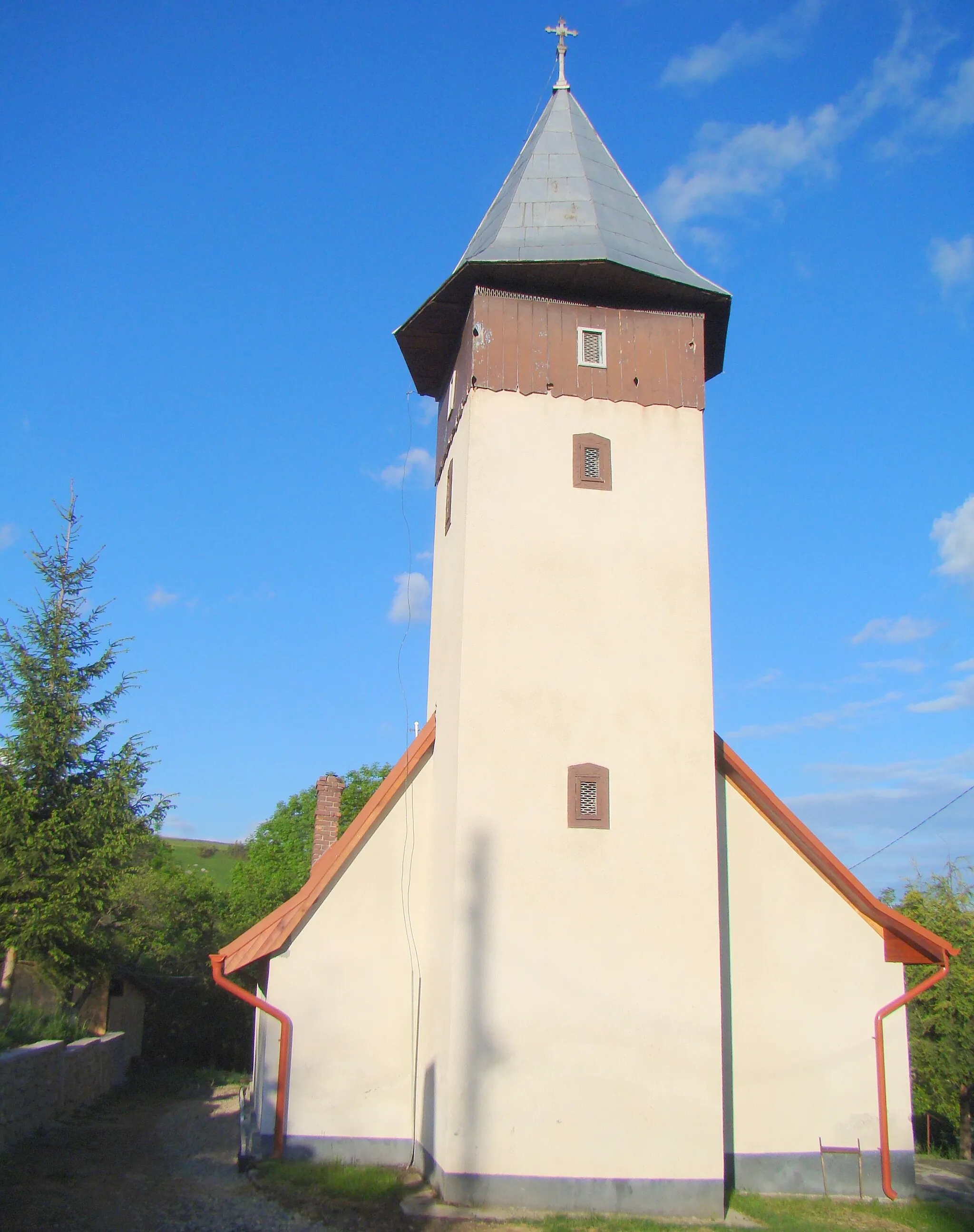 Photo showing: Archangels' church in Hășdate, Cluj County, Romania