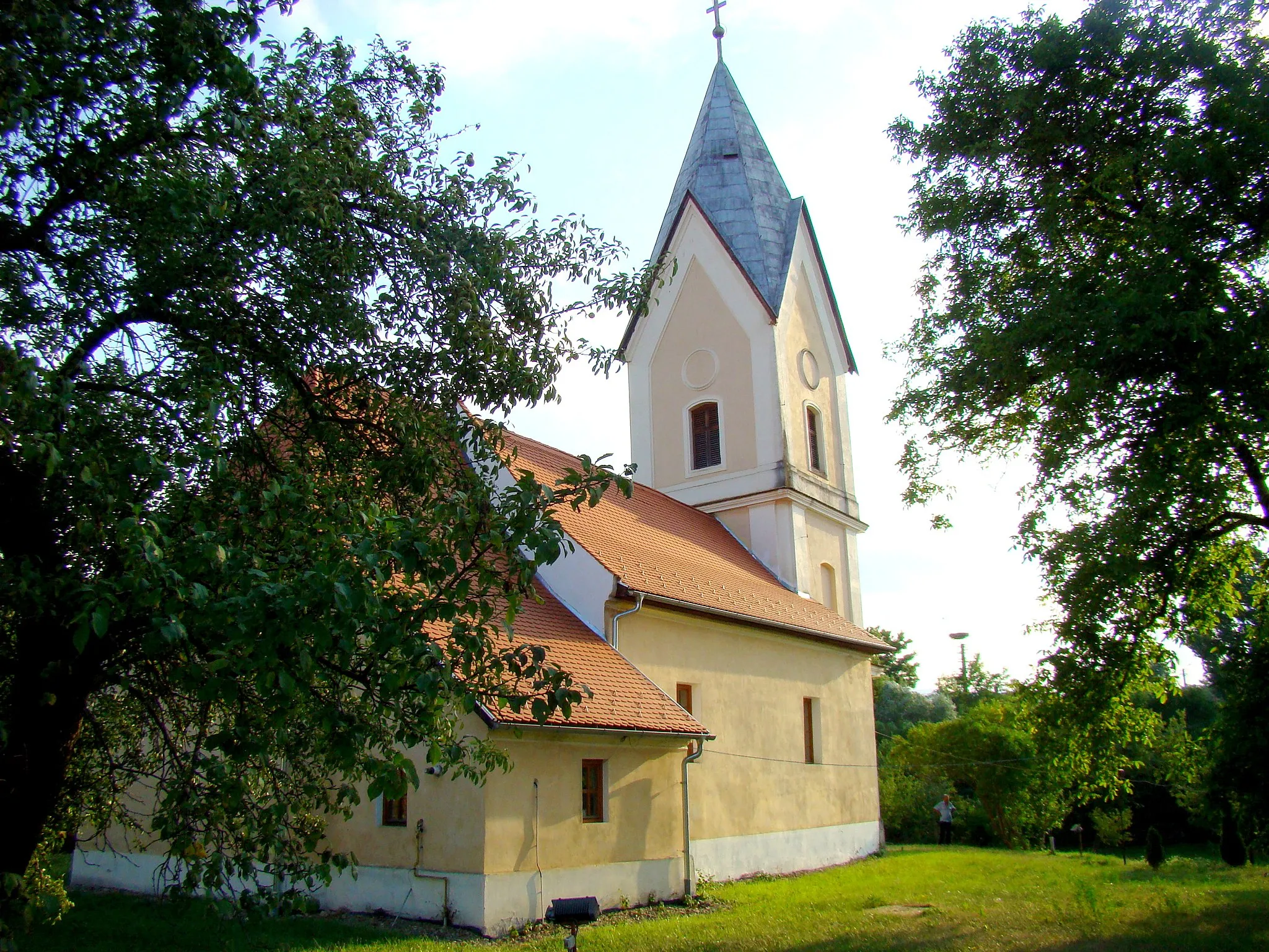 Photo showing: Roman Catholic church in Vlaha, Cluj County, Romania