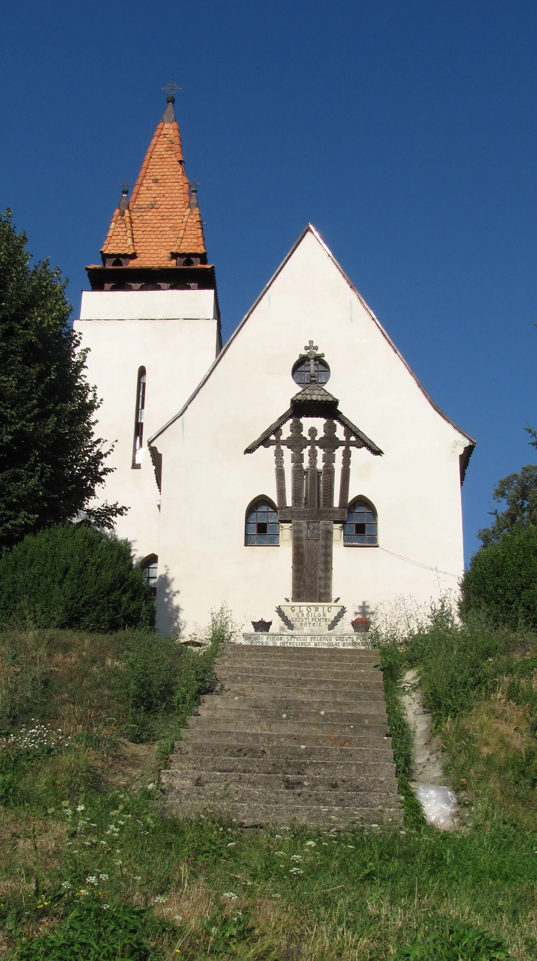 Photo showing: Feleacu, biserica ortodoxă "Sf.Paraschiva" (până în anul 1948 biserică greco-catolică cu hramul “Adormirea Născătoarei de Dumnezeu”).