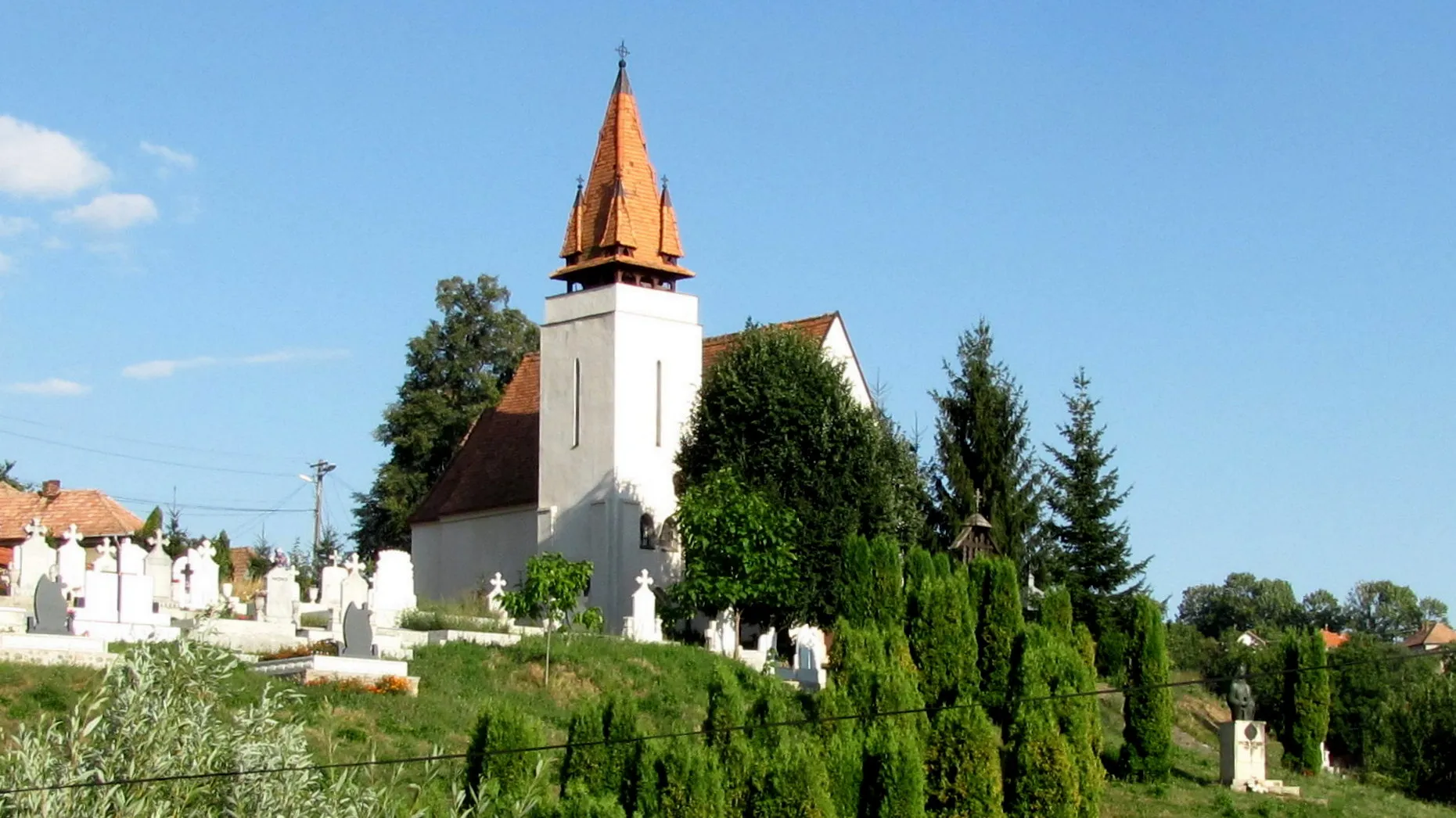 Photo showing: Feleacu, biserica ortodoxă "Sf.Paraschiva" (până în anul 1948 biserică greco-catolică cu hramul “Adormirea Născătoarei de Dumnezeu”).