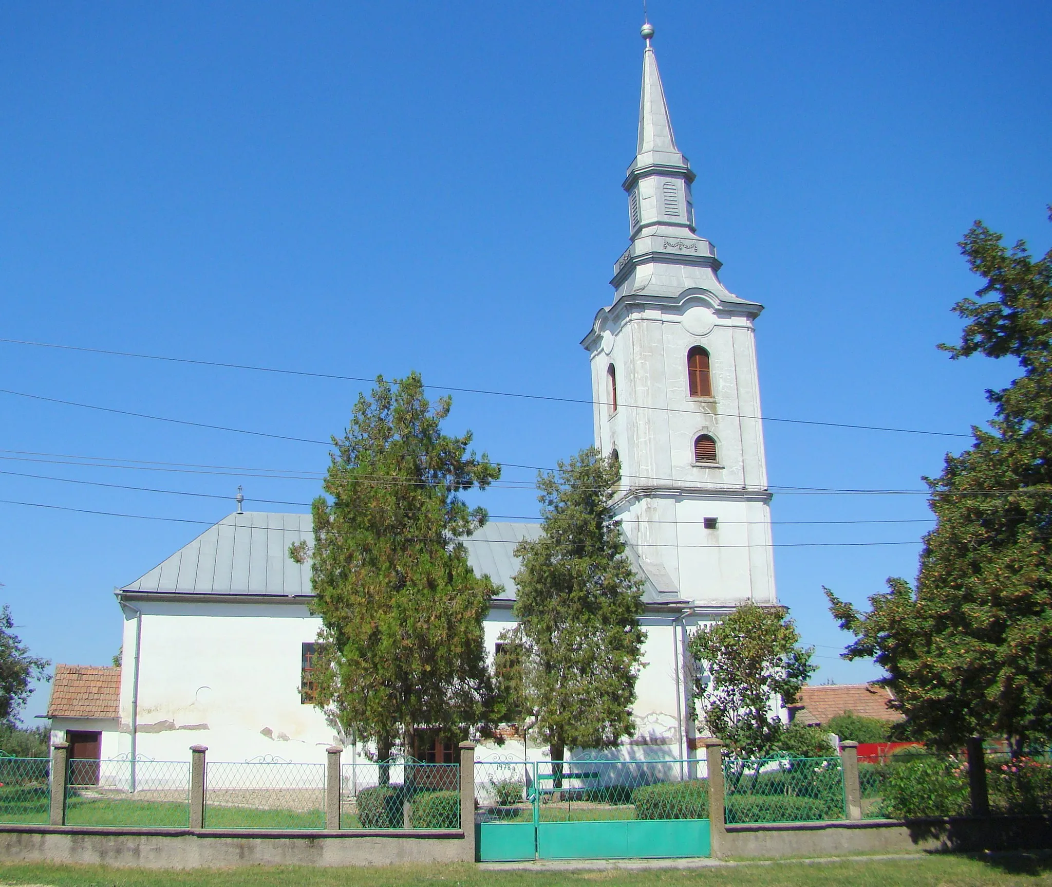 Photo showing: Biserica reformată, sat Hodoș; comuna Sălard