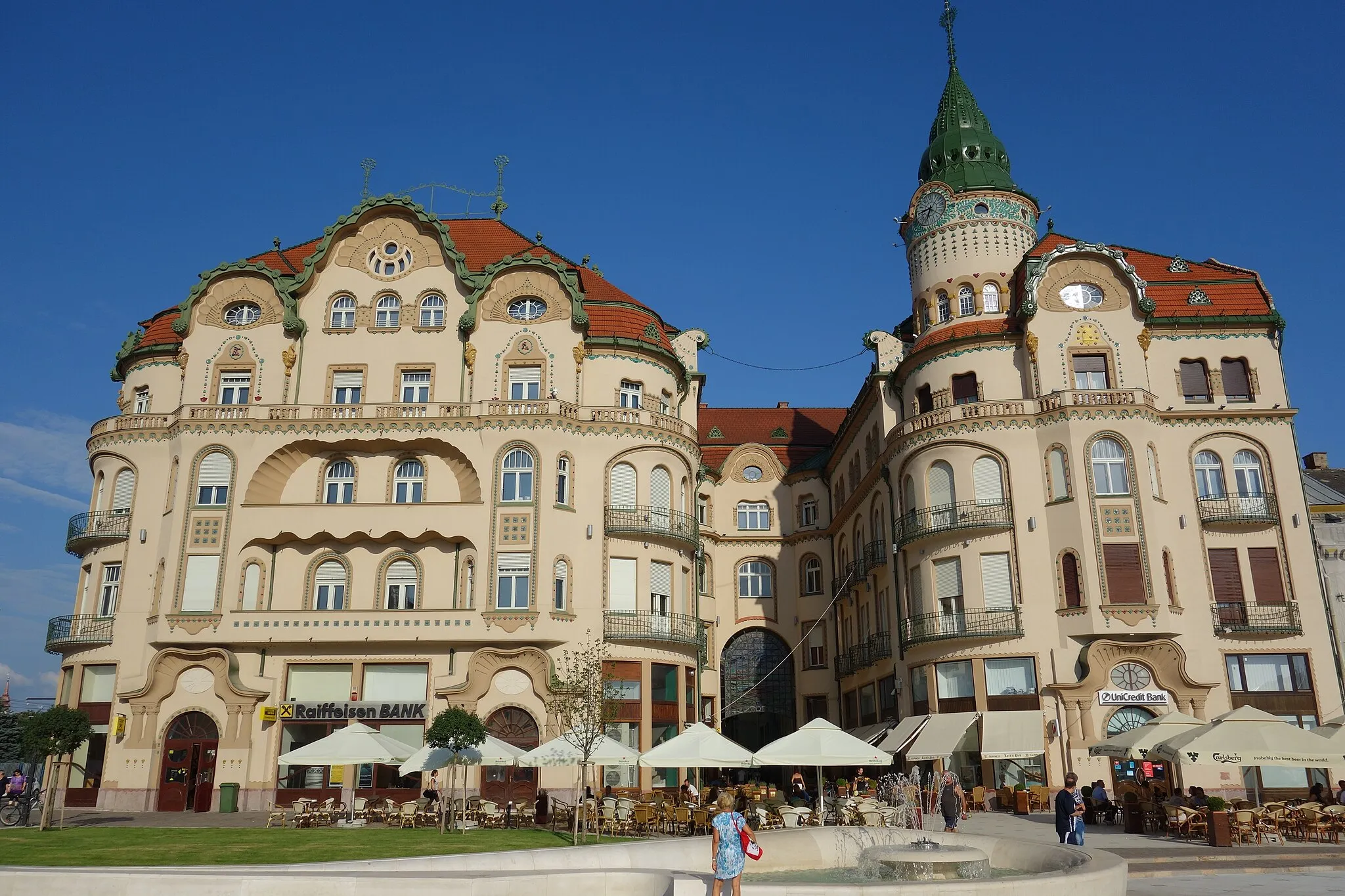 Photo showing: Black Eagle palace, Oradea